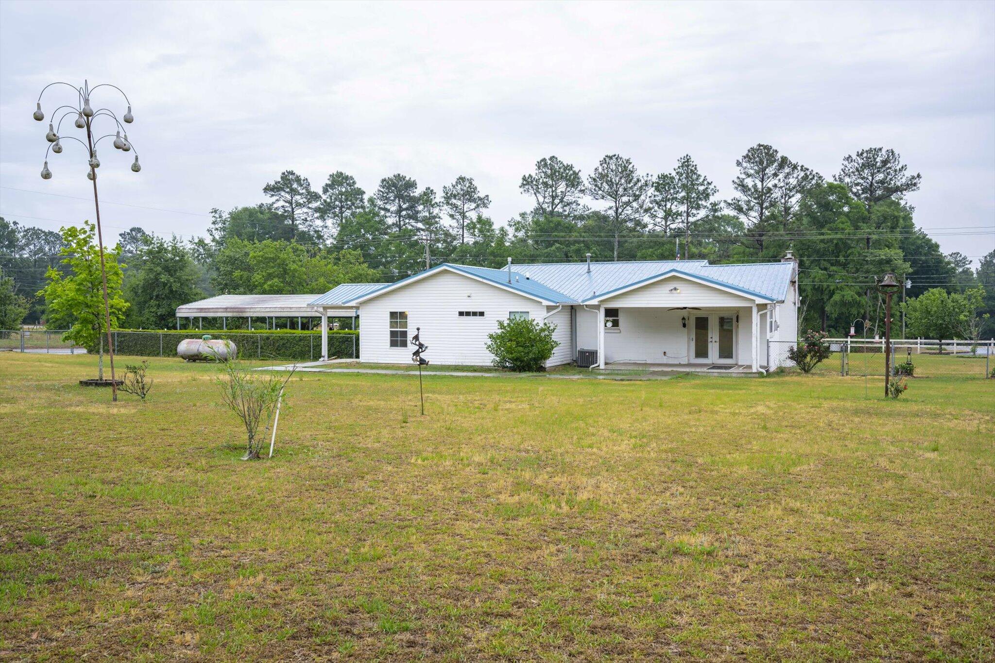 2001 Tracy Drive