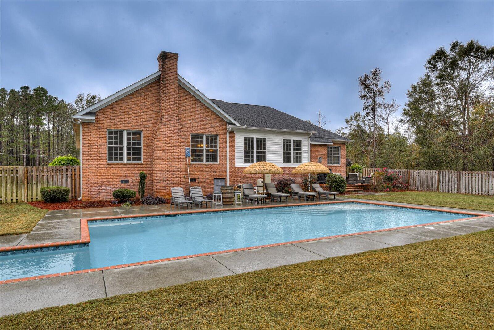 218 Crestridge Drive