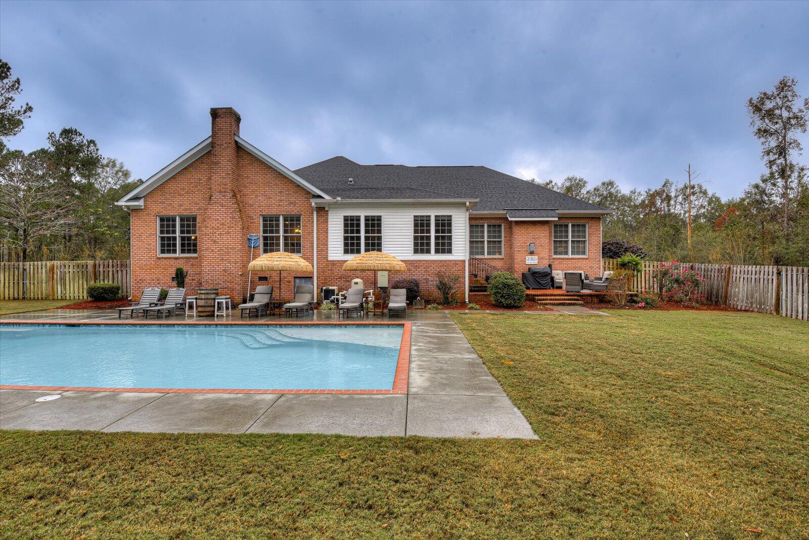 218 Crestridge Drive