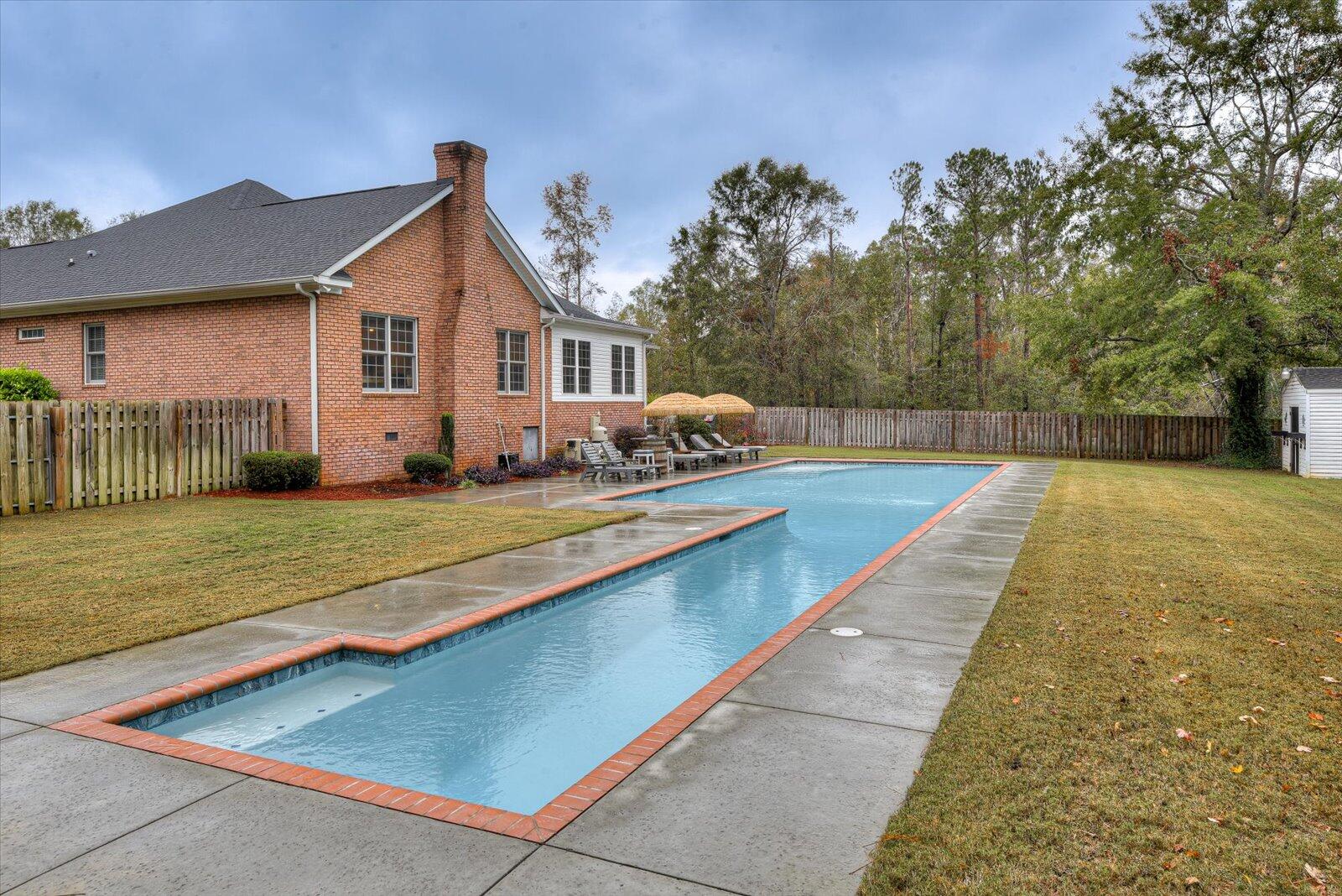 218 Crestridge Drive