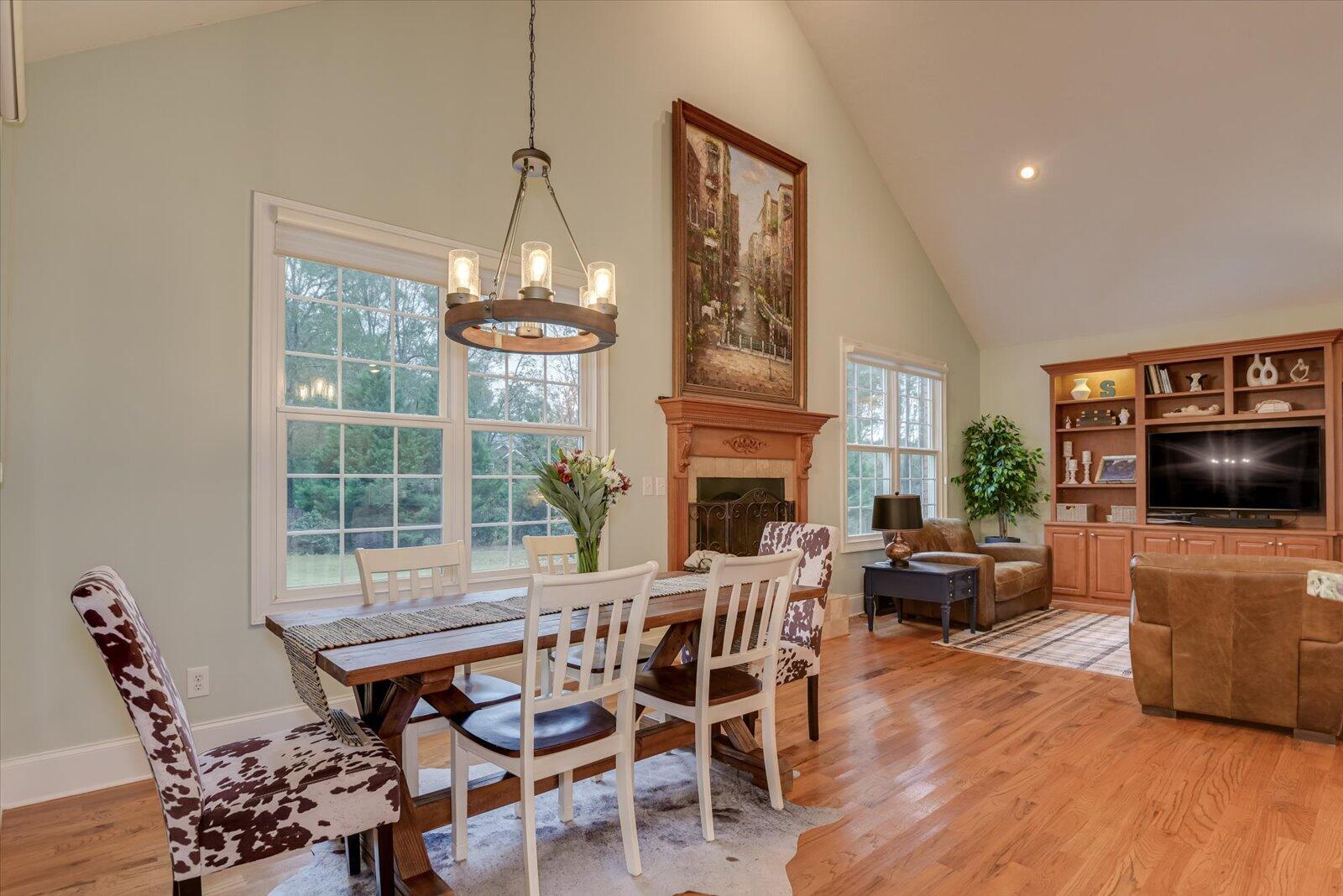 218 Crestridge Drive
