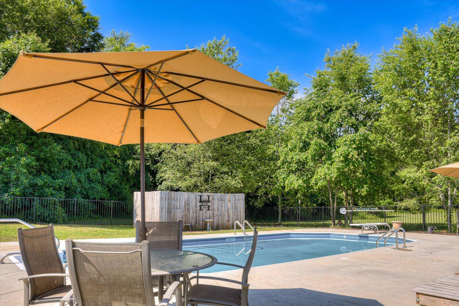 127 Meadowview Lane