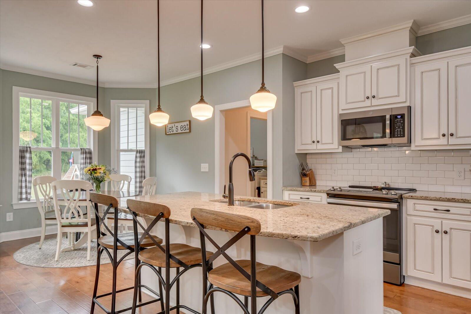 127 Meadowview Lane
