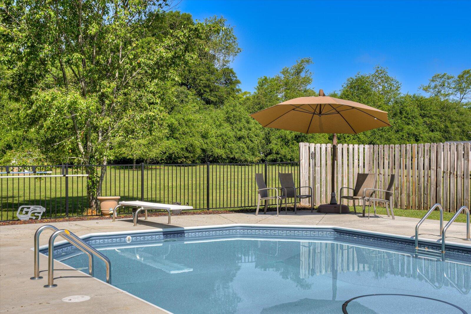 127 Meadowview Lane