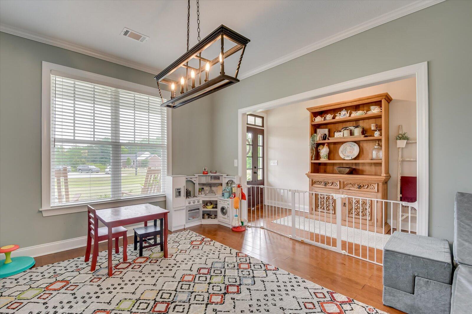 127 Meadowview Lane