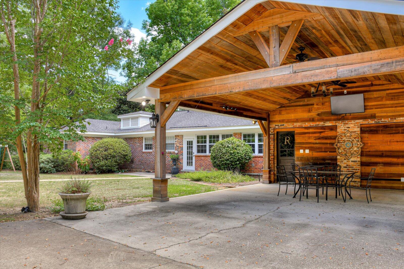 404 Victory Drive