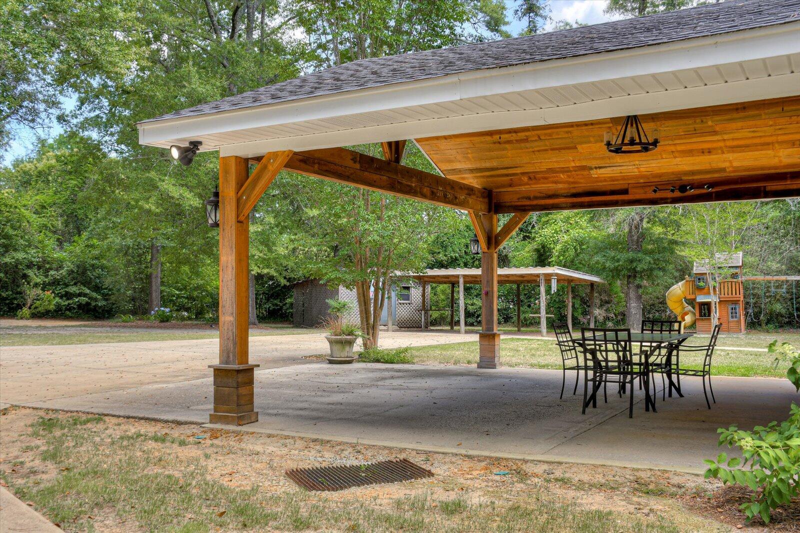404 Victory Drive