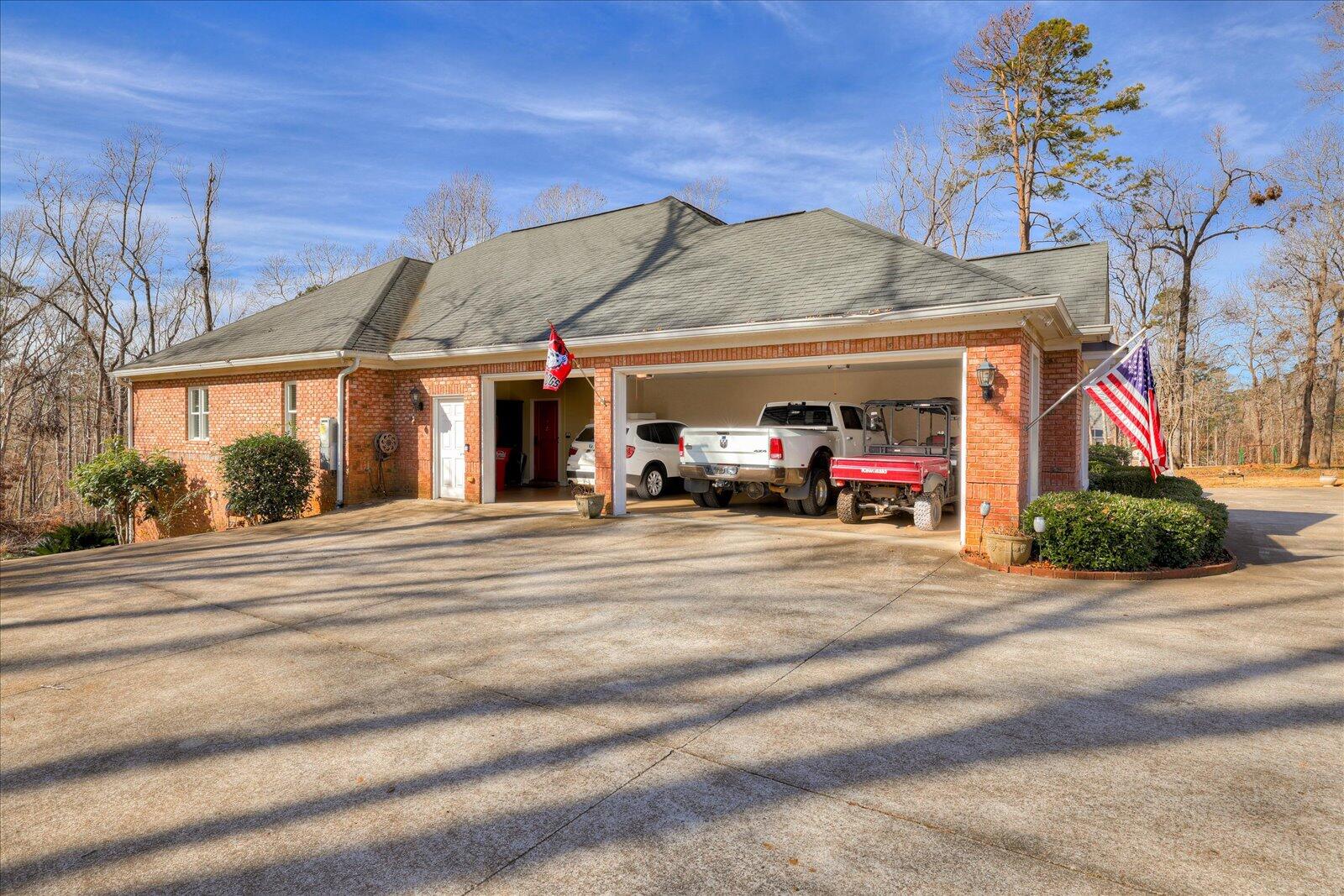 250 Crestridge Drive