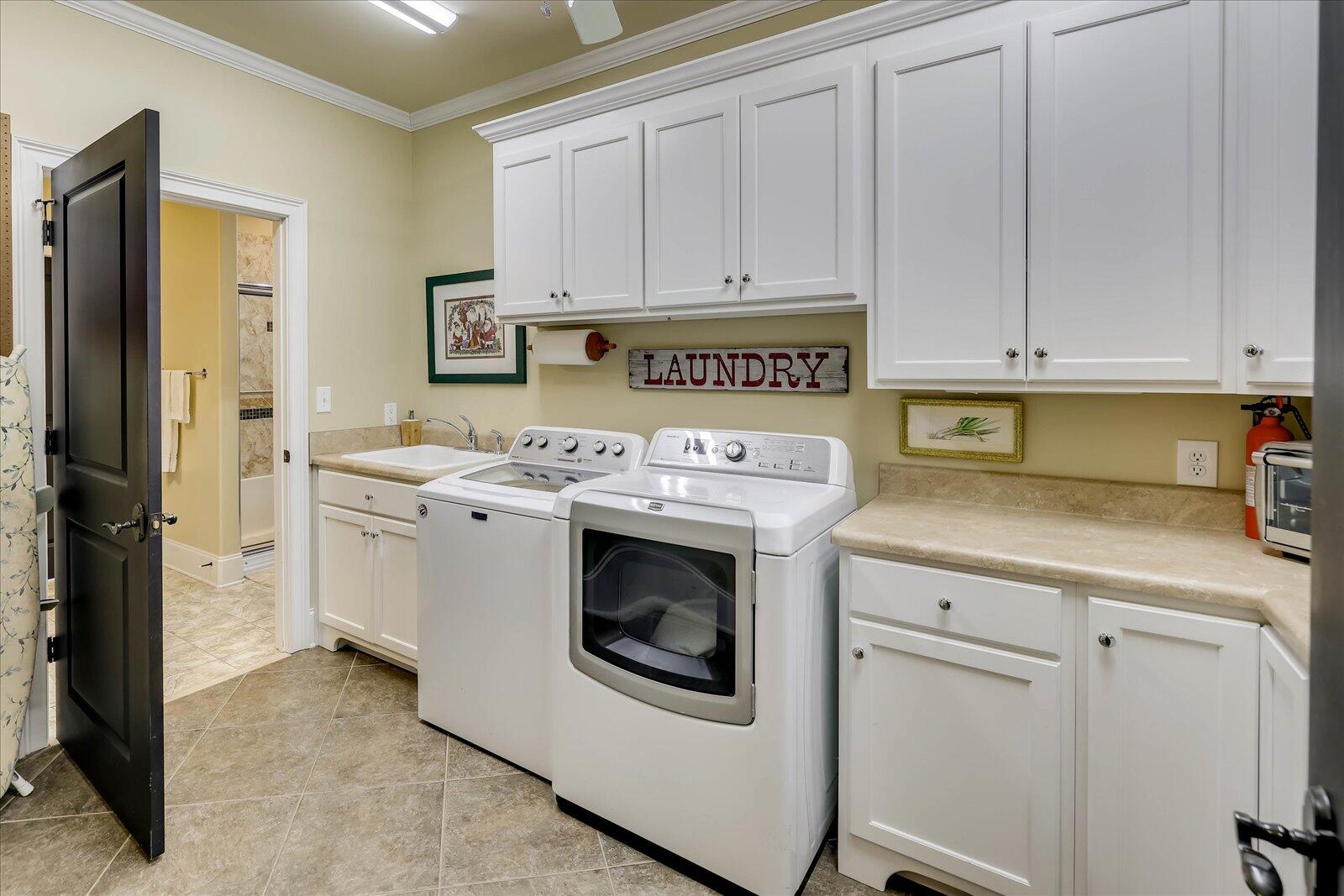 250 Crestridge Drive