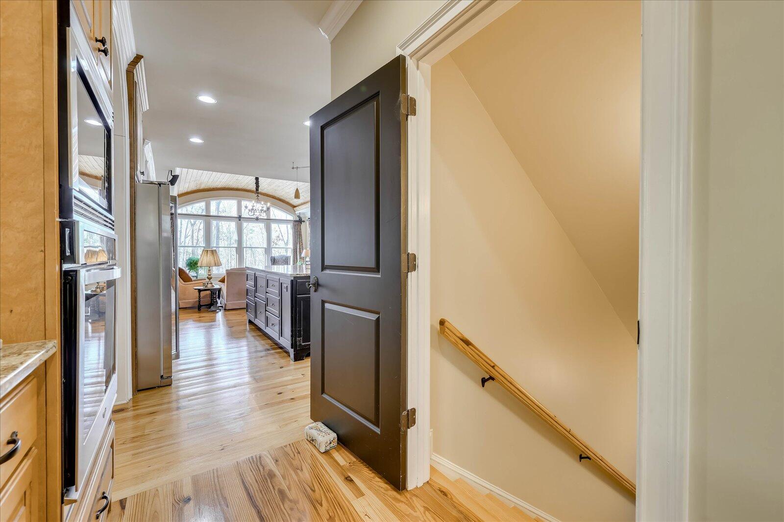 250 Crestridge Drive