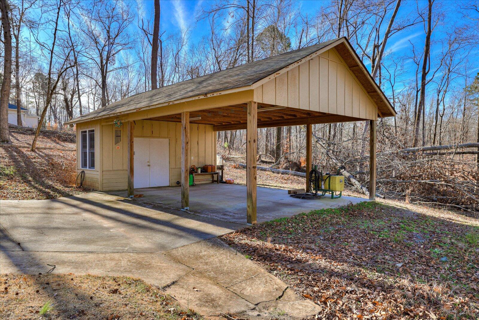 250 Crestridge Drive