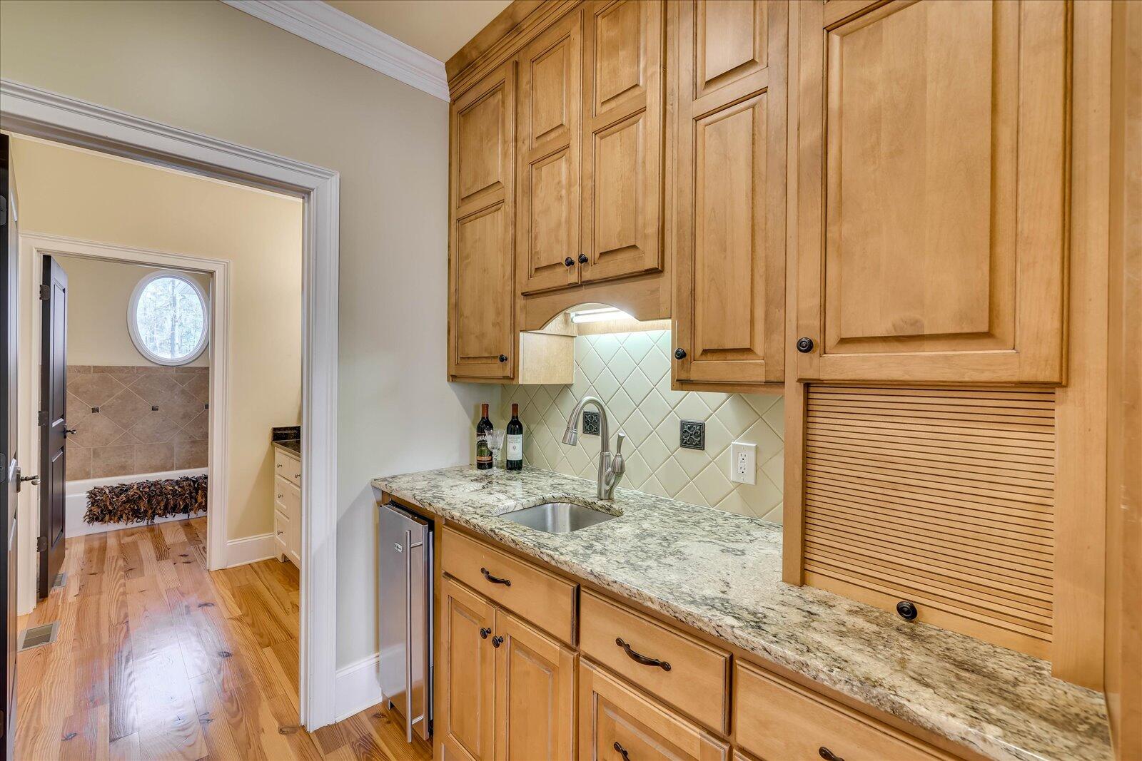 250 Crestridge Drive