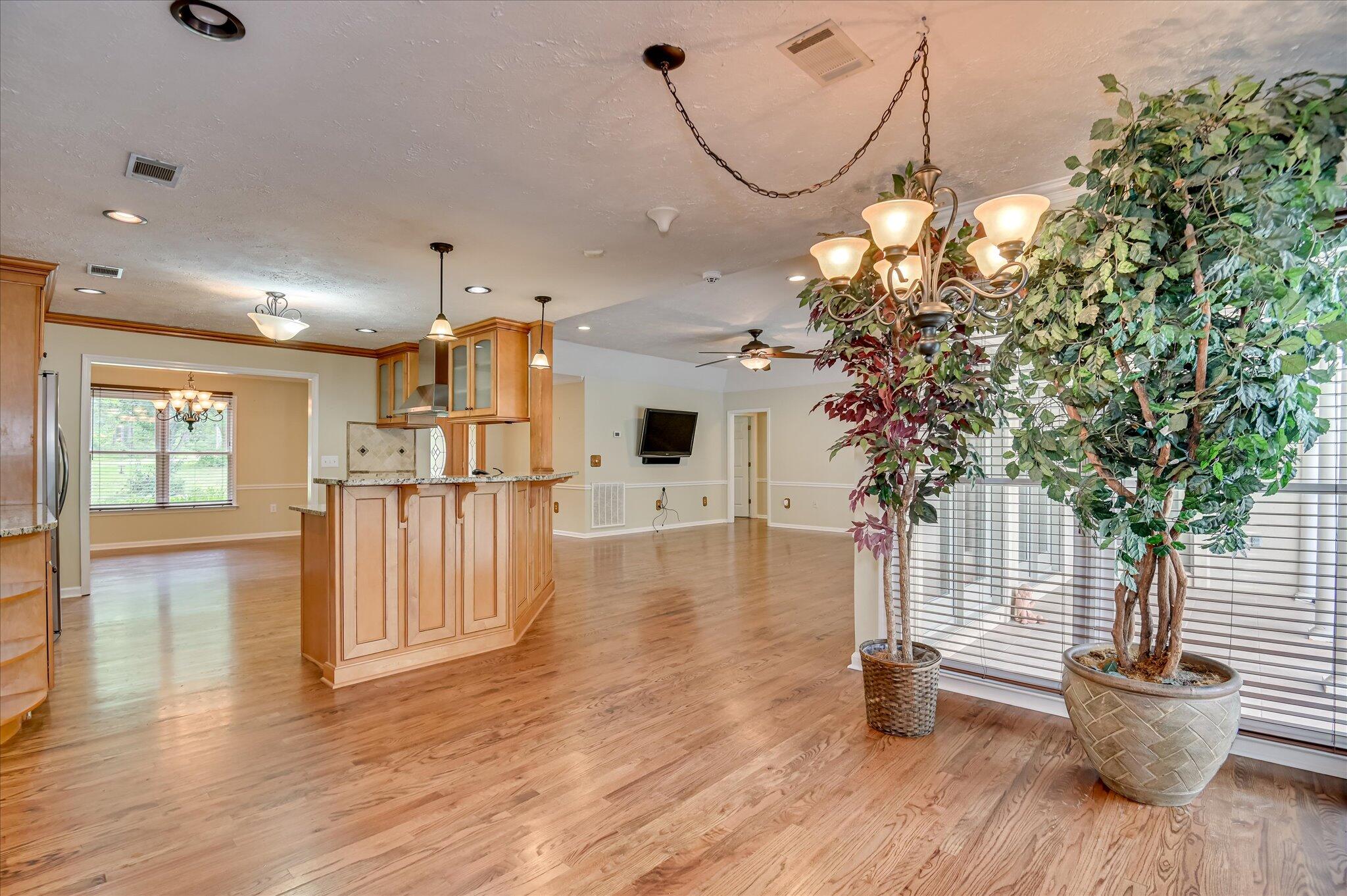 3129 Goolsby Road