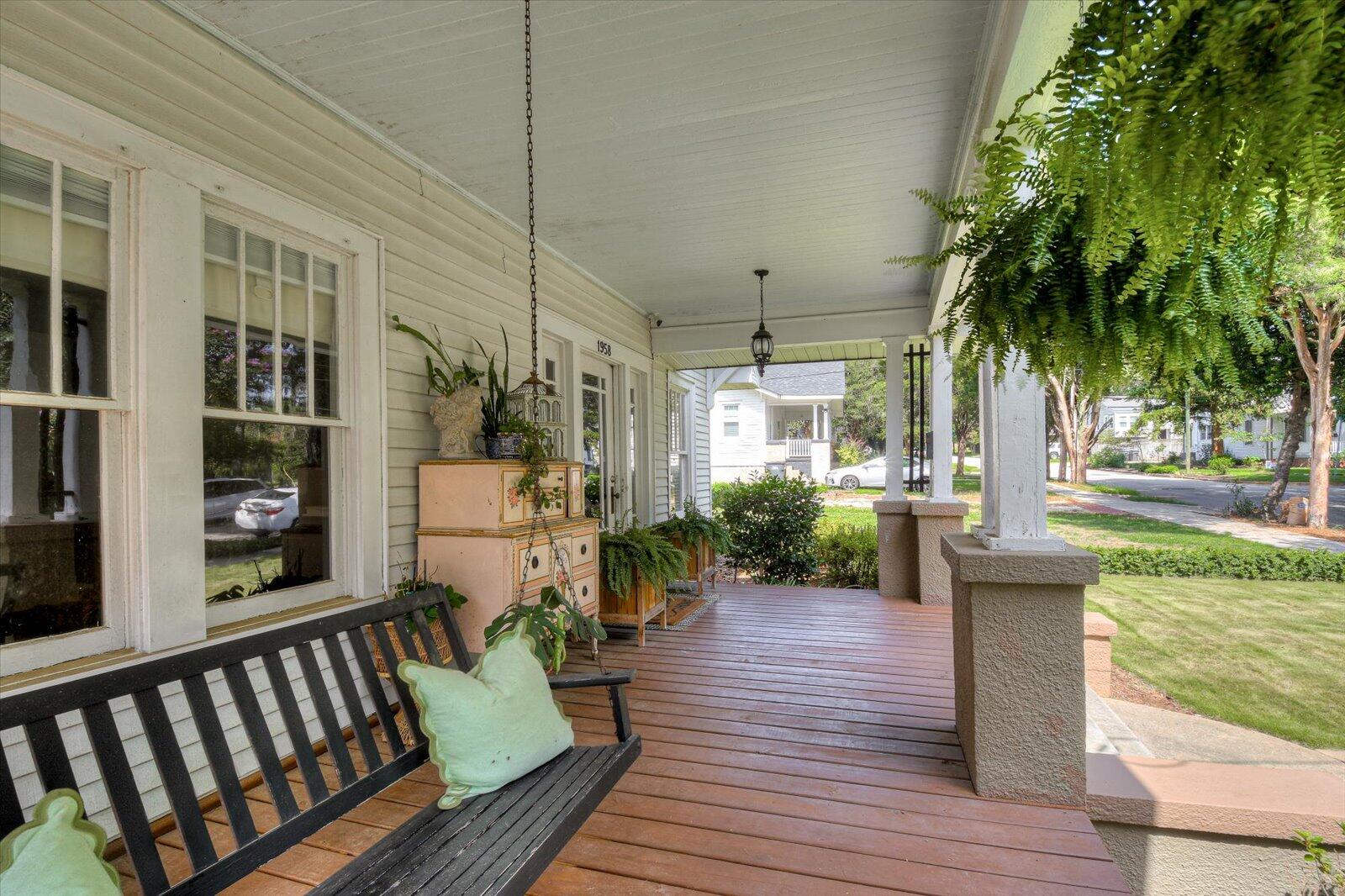 1958 Mcdowell Street