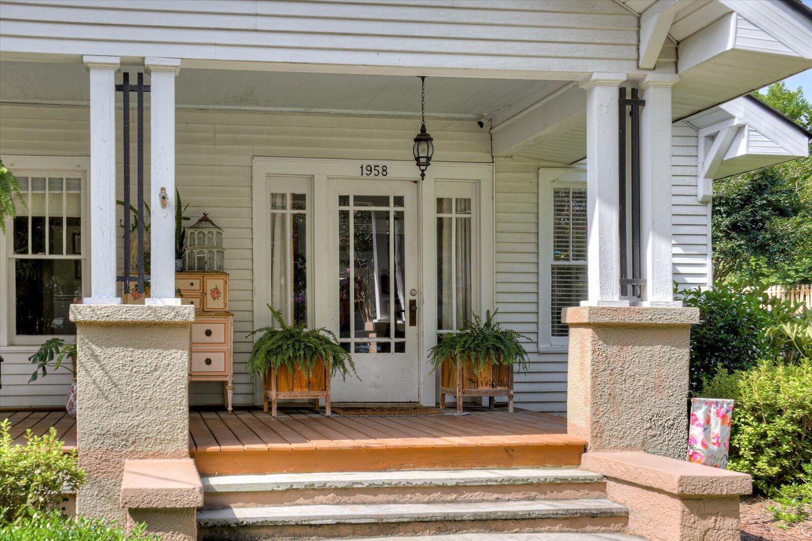 1958 Mcdowell Street