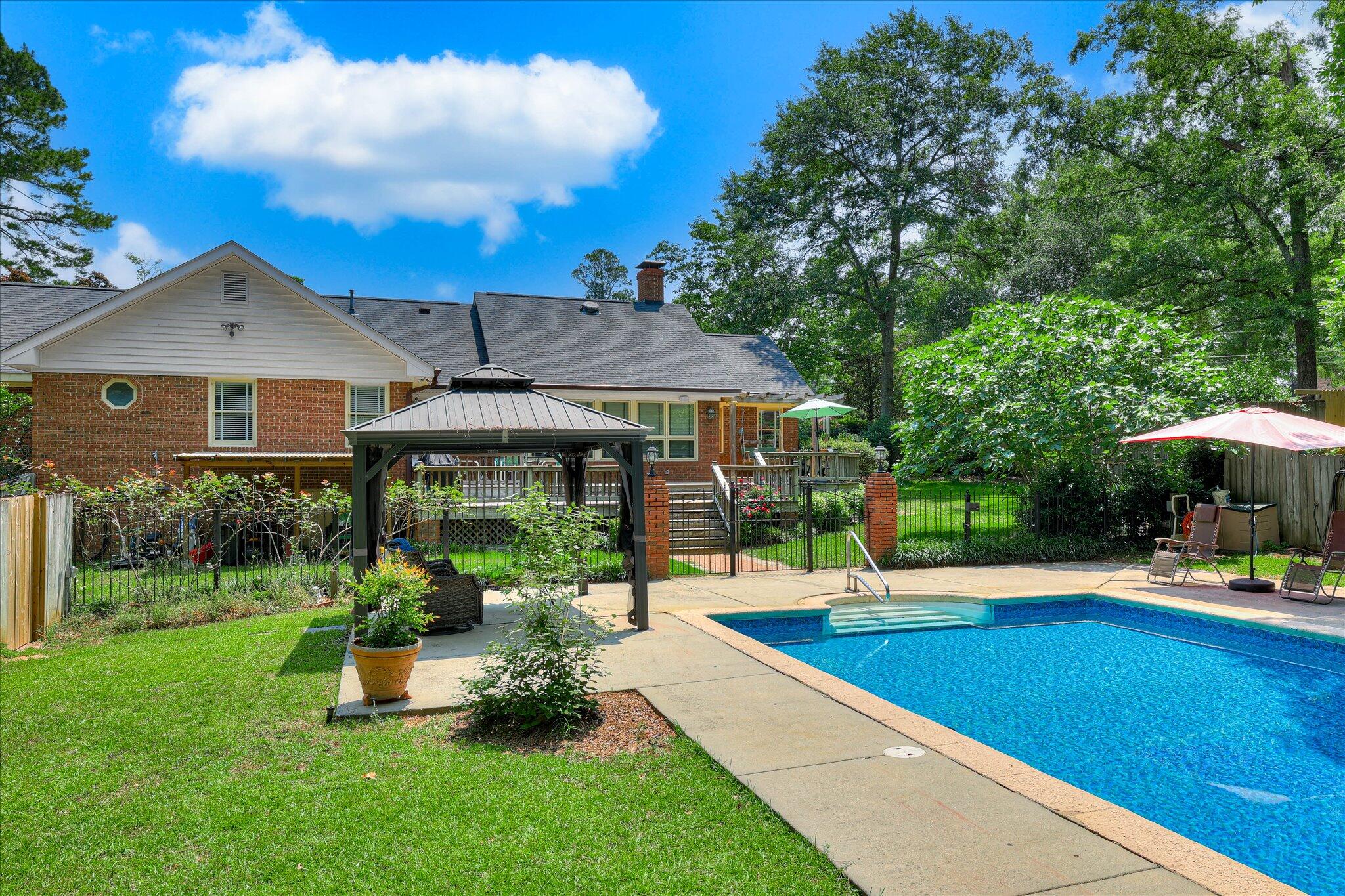 213 Oak Lane