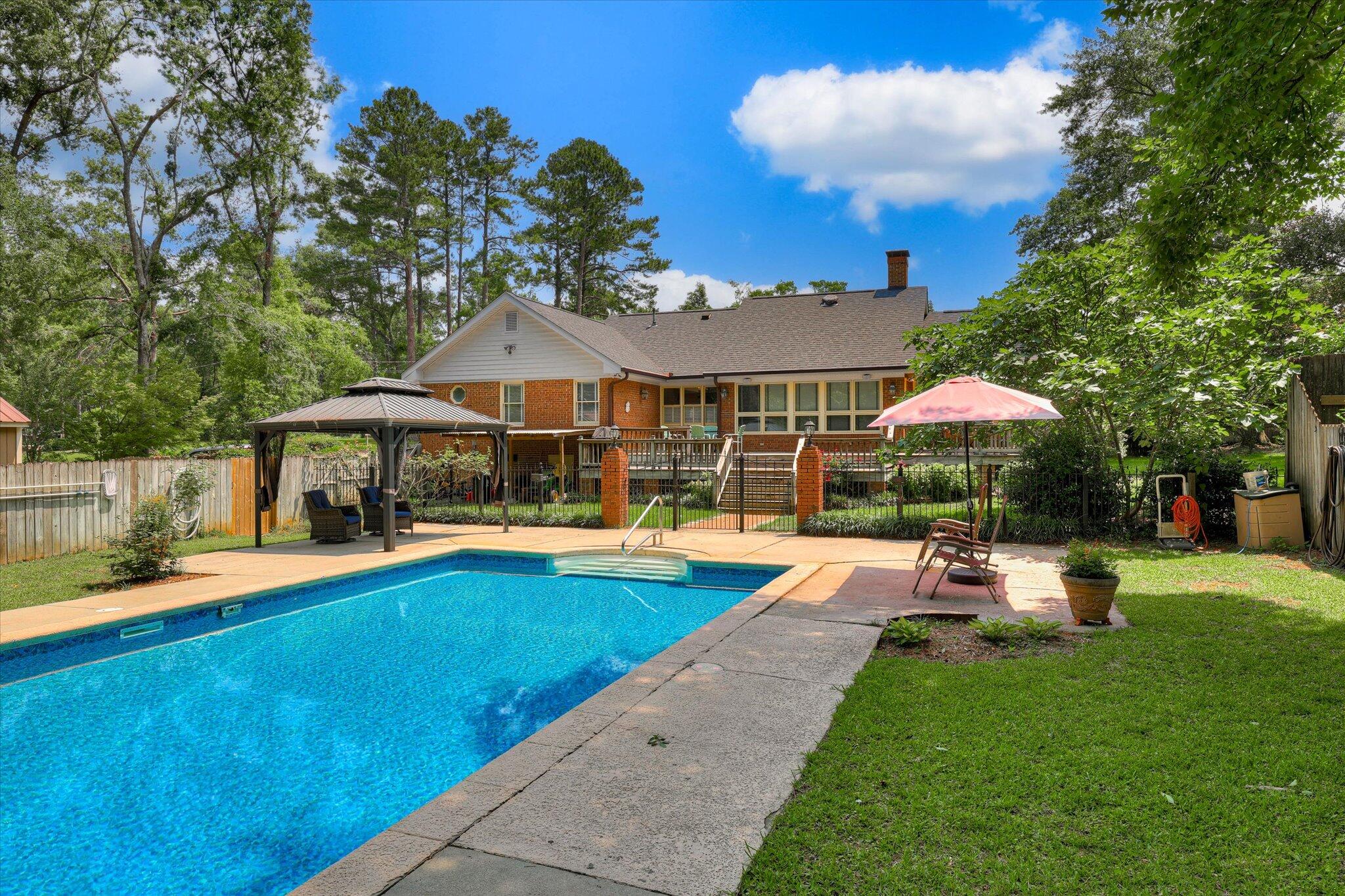 213 Oak Lane