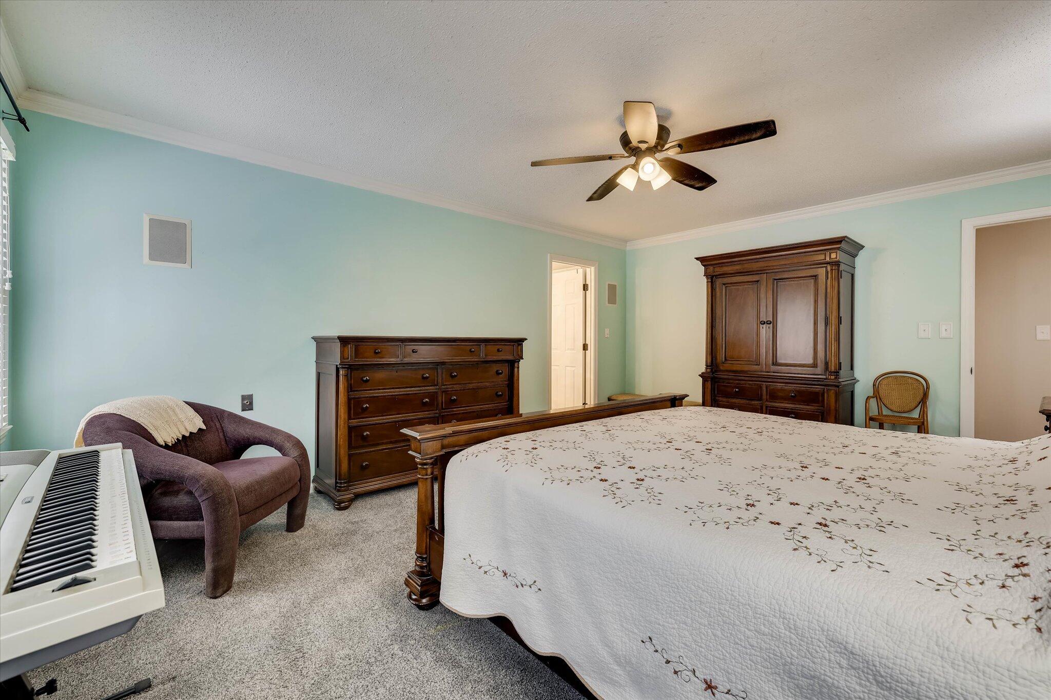 213 Oak Lane