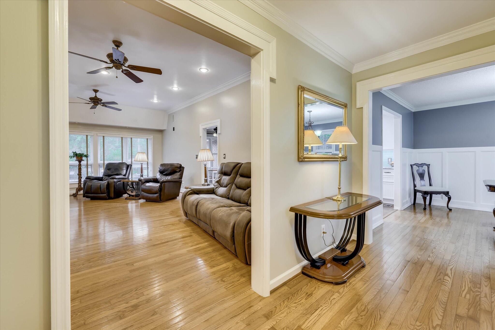 213 Oak Lane