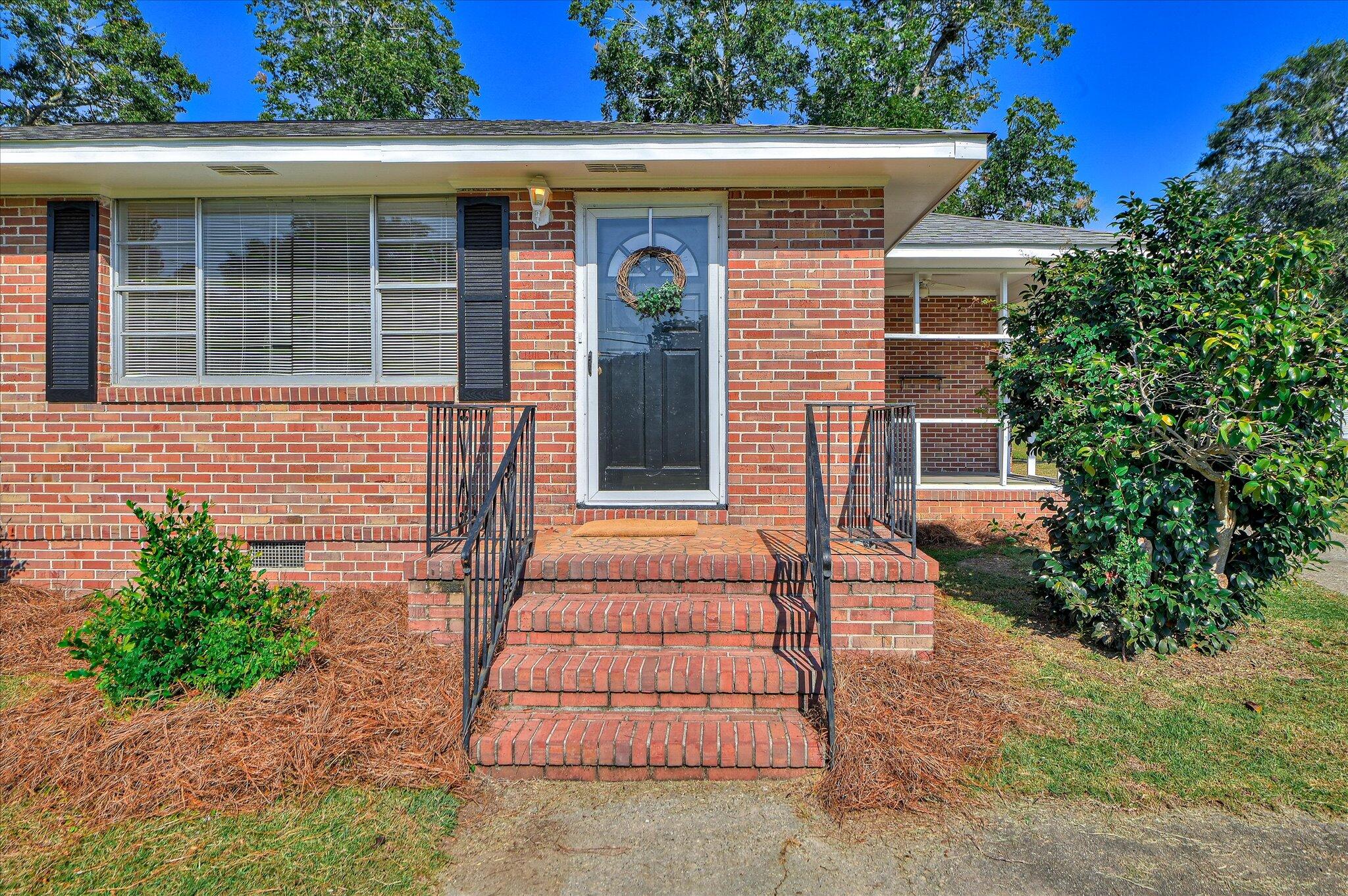 462 W Fourth Street