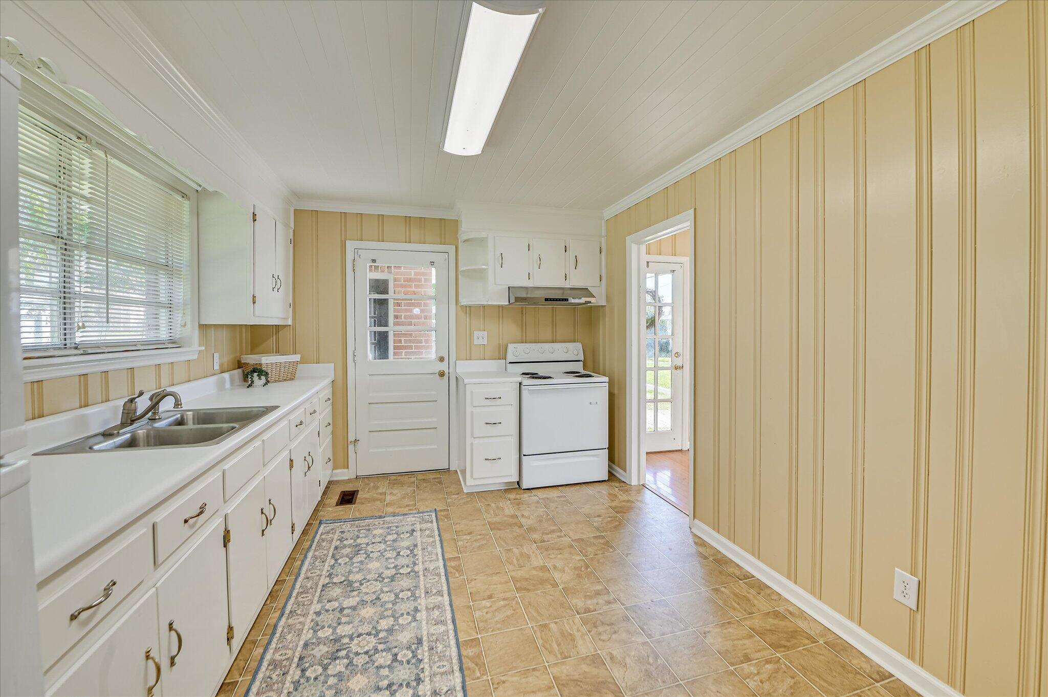 462 W Fourth Street