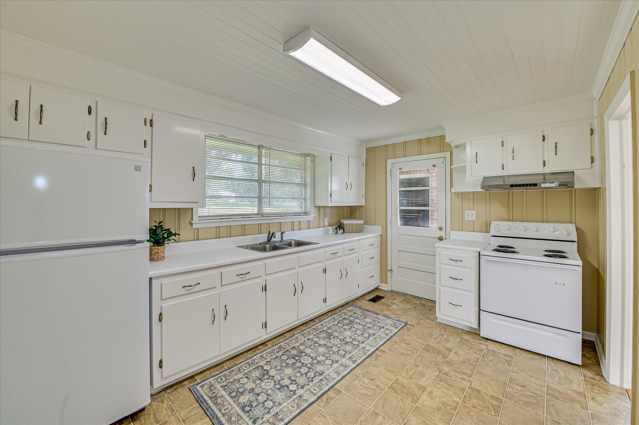 462 W Fourth Street