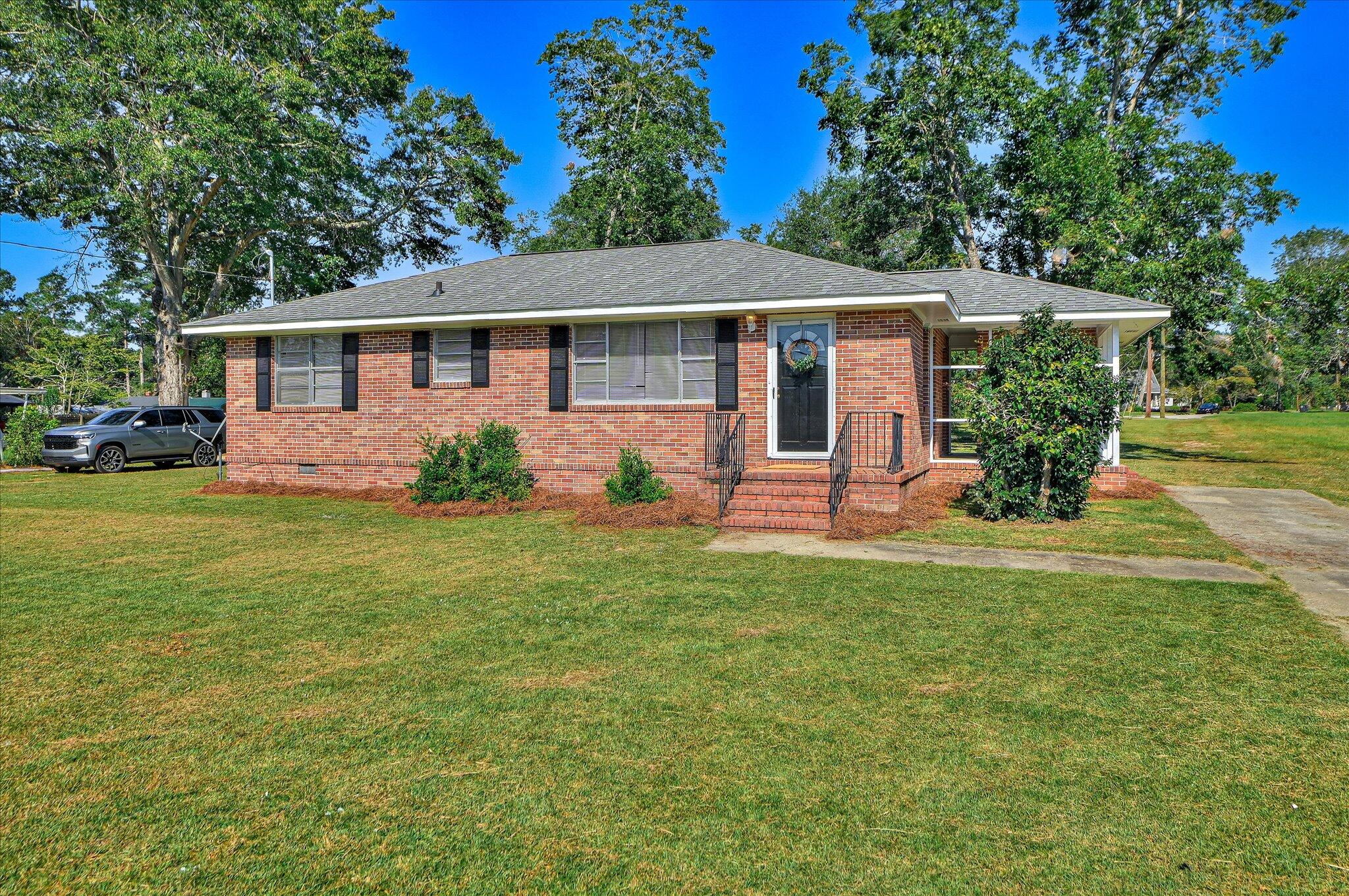 462 W Fourth Street