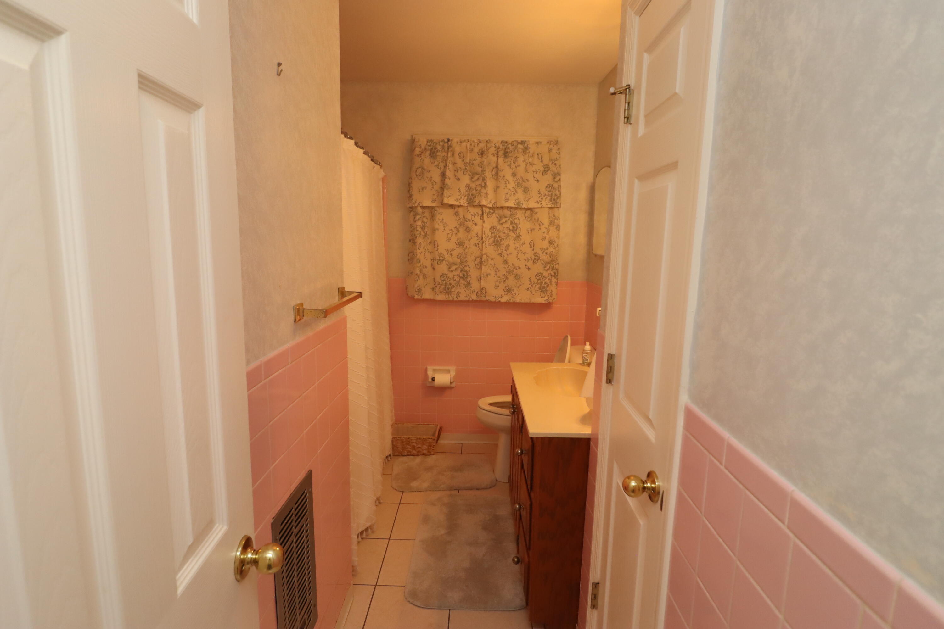 640 Cherokee Drive