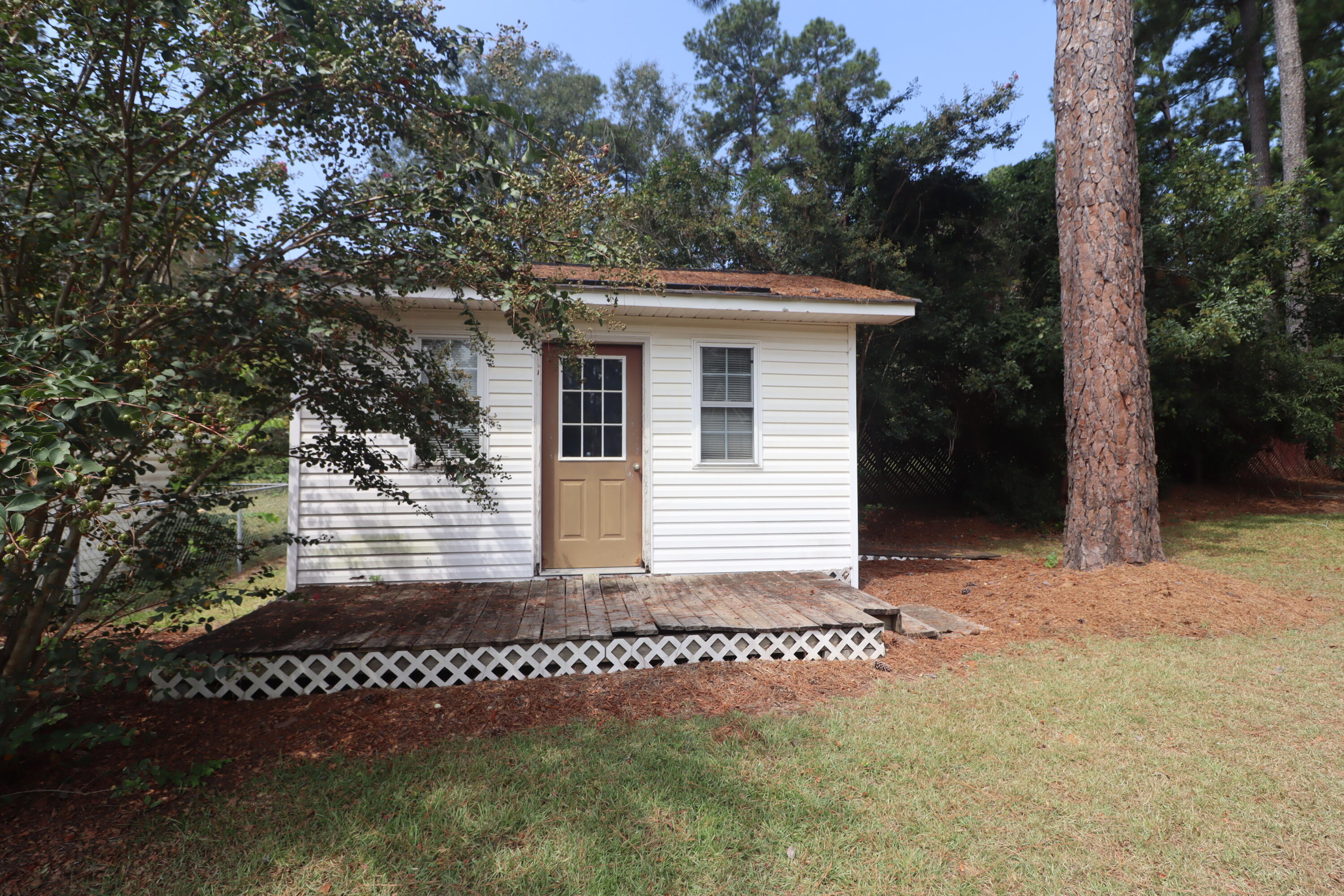 640 Cherokee Drive