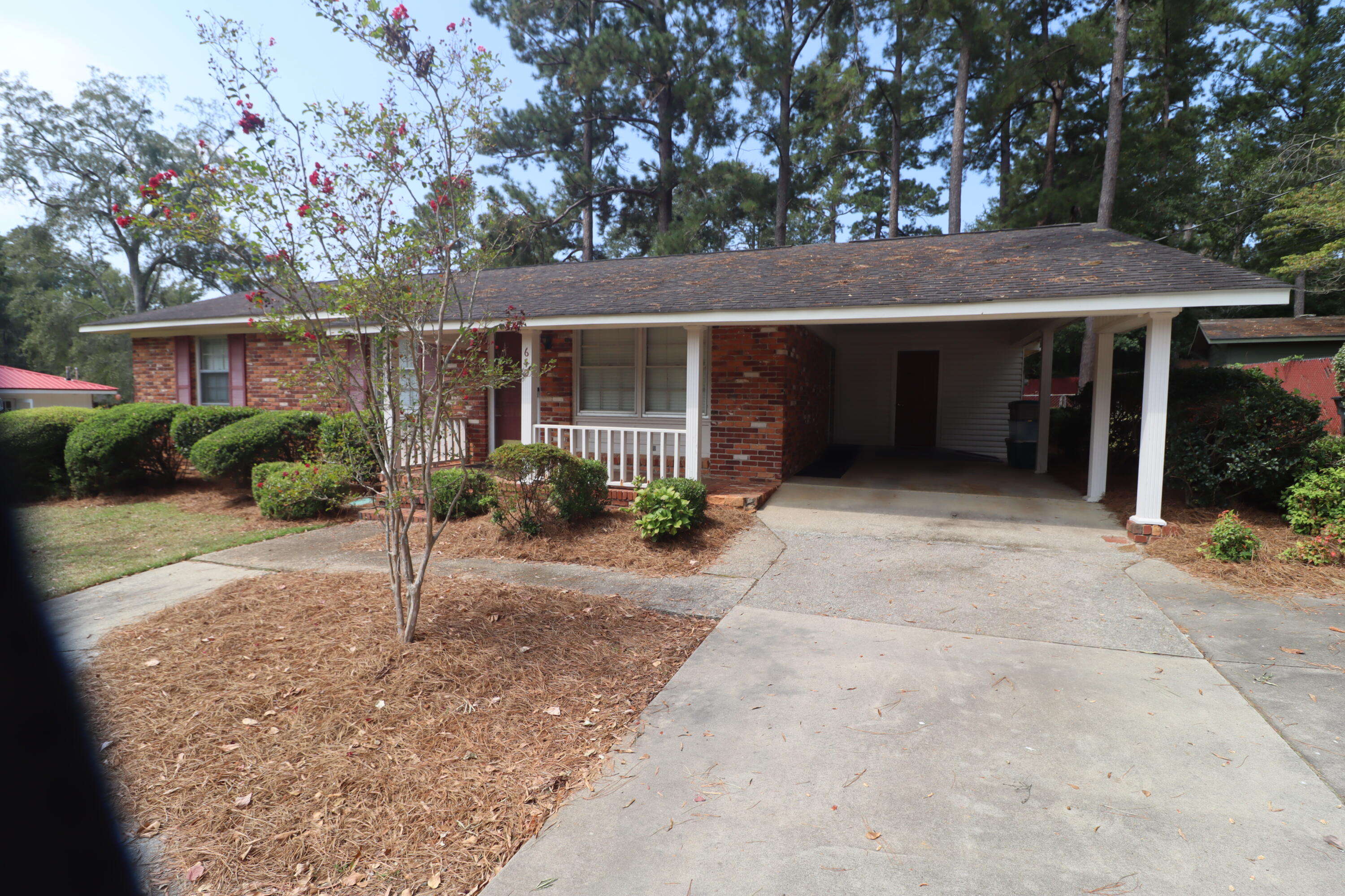 640 Cherokee Drive