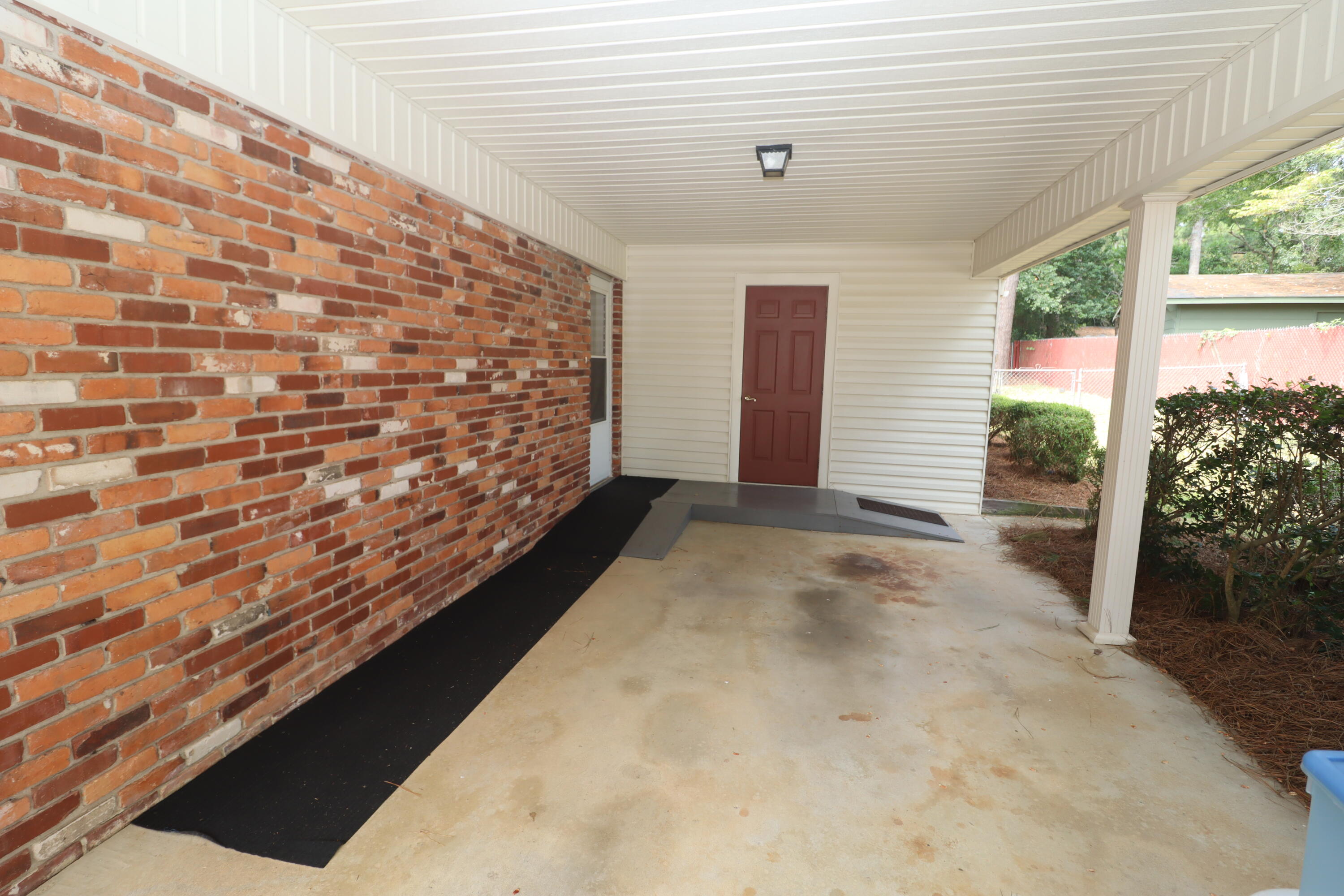 640 Cherokee Drive