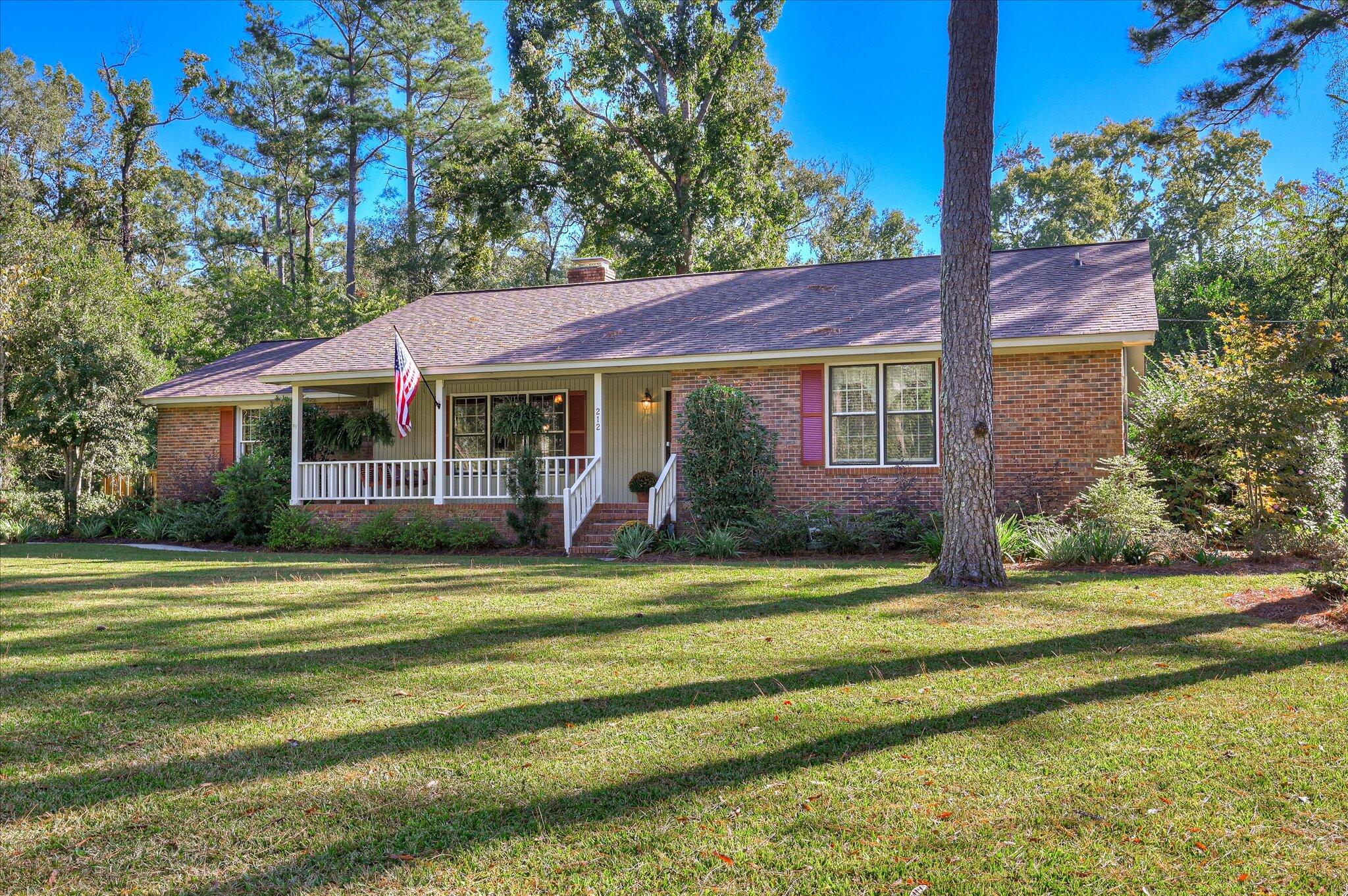 212 Oak Lane