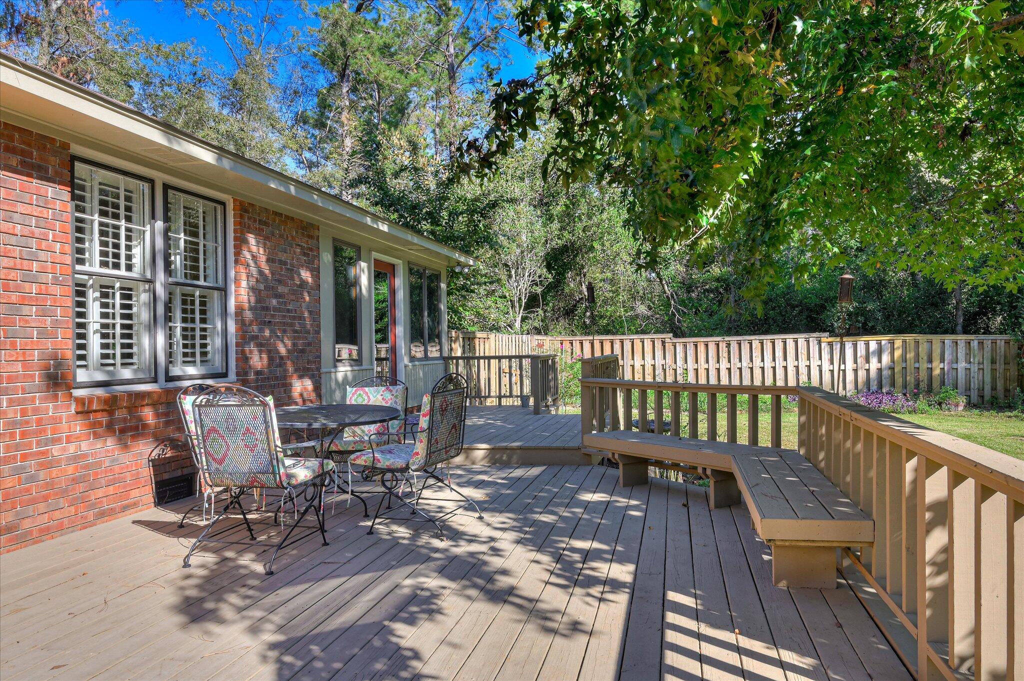 212 Oak Lane