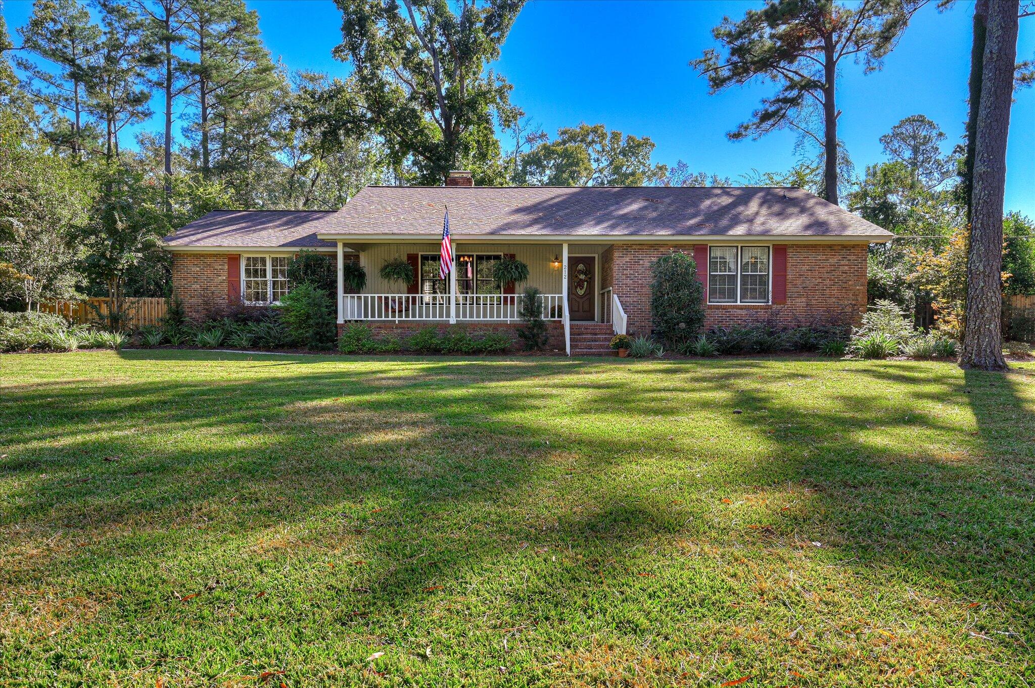 212 Oak Lane