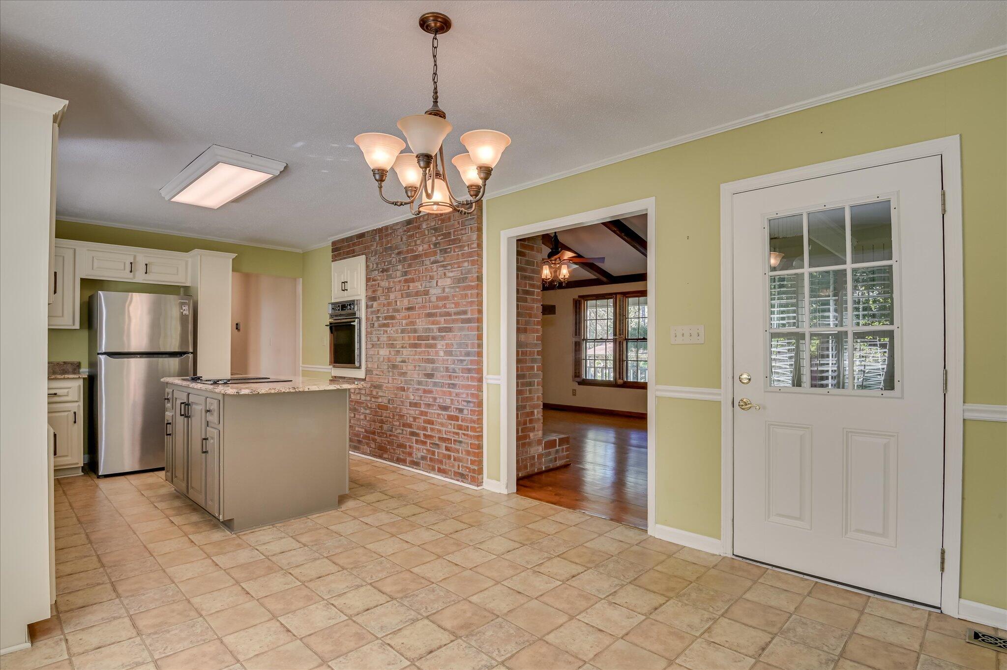 212 Oak Lane