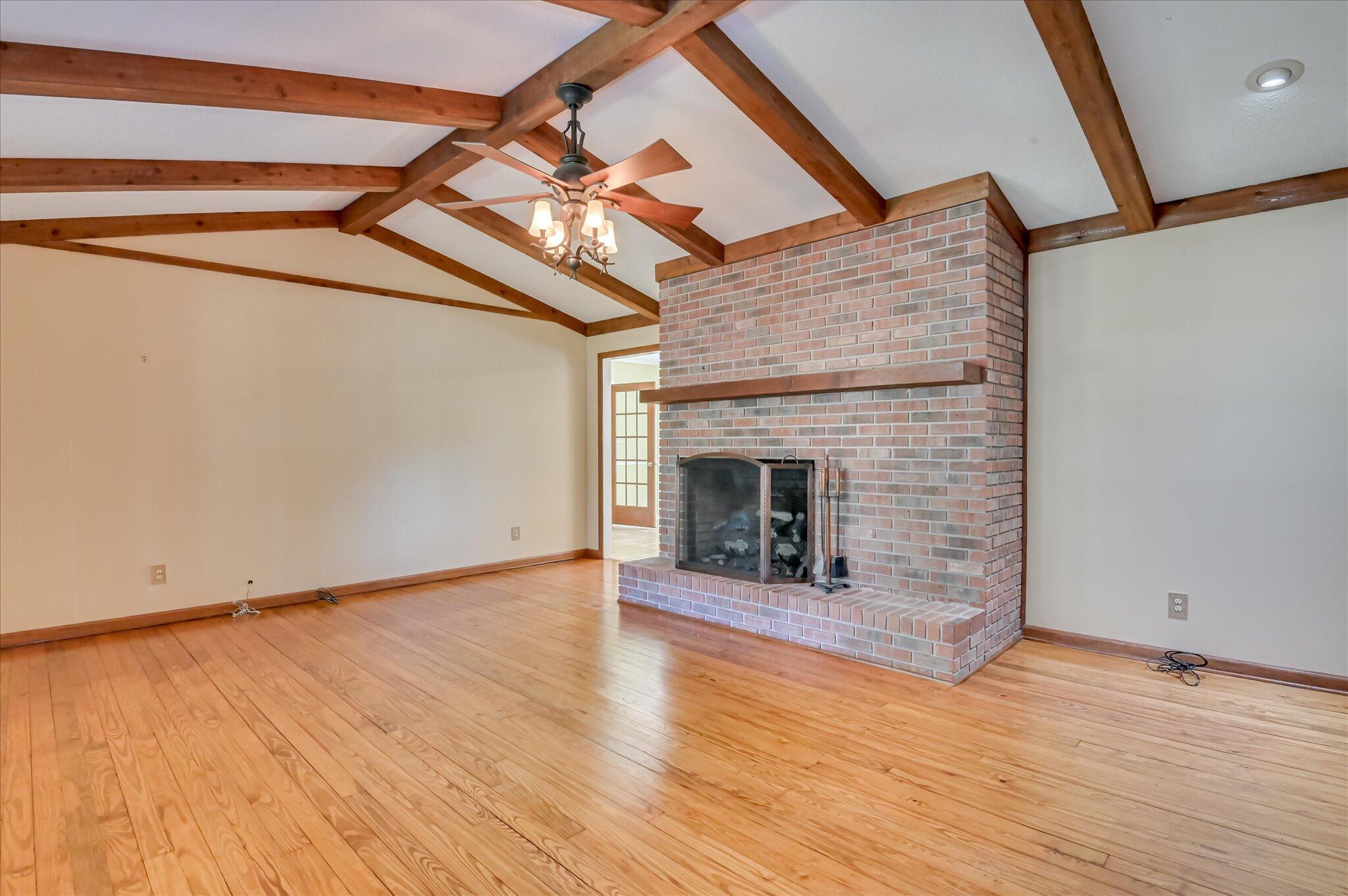 212 Oak Lane