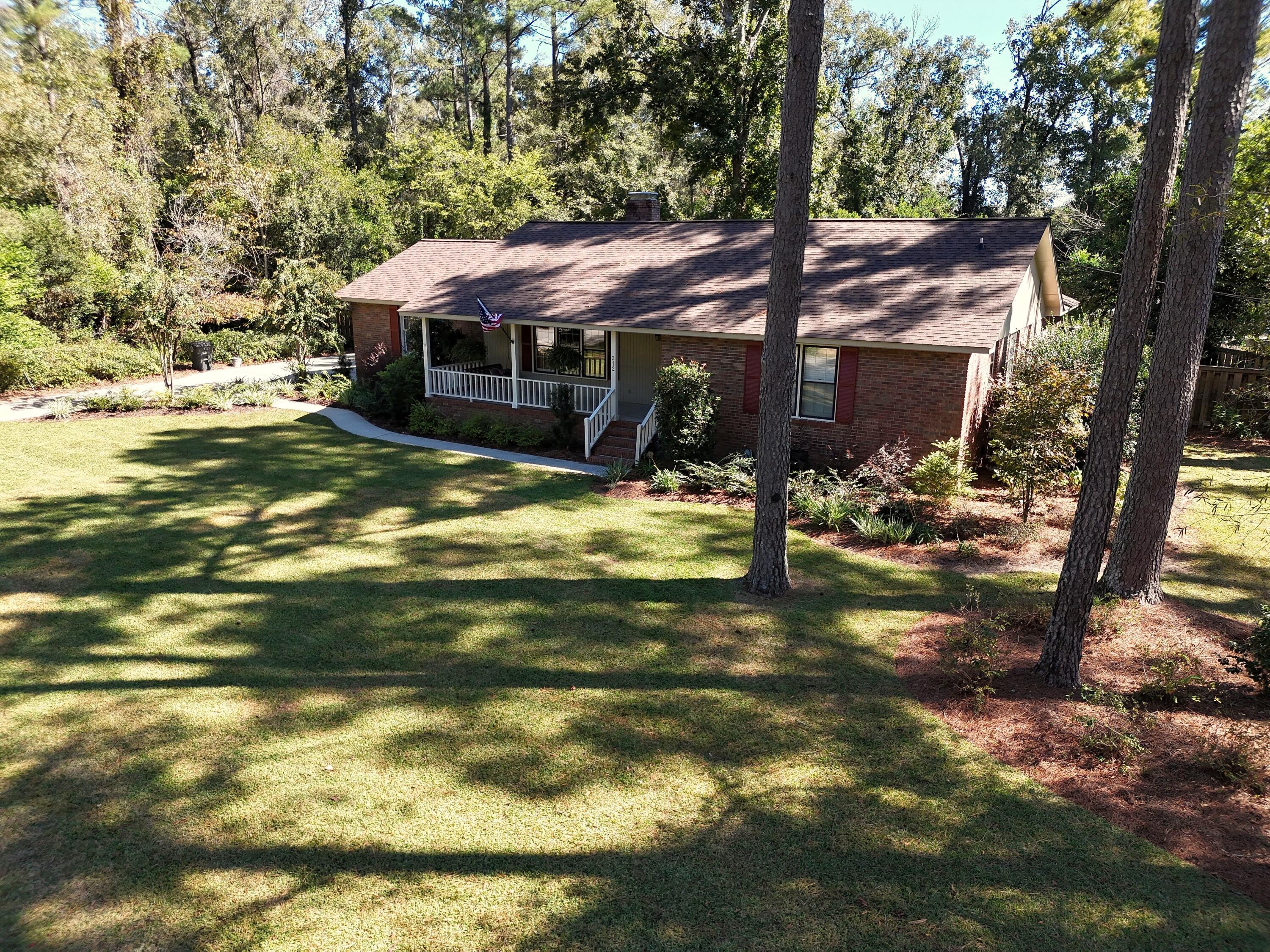 212 Oak Lane