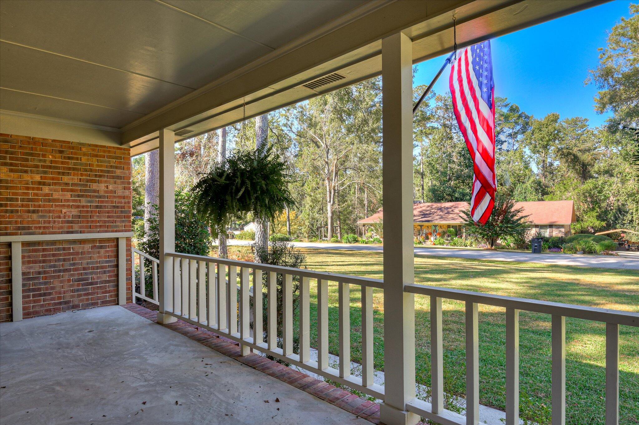 212 Oak Lane