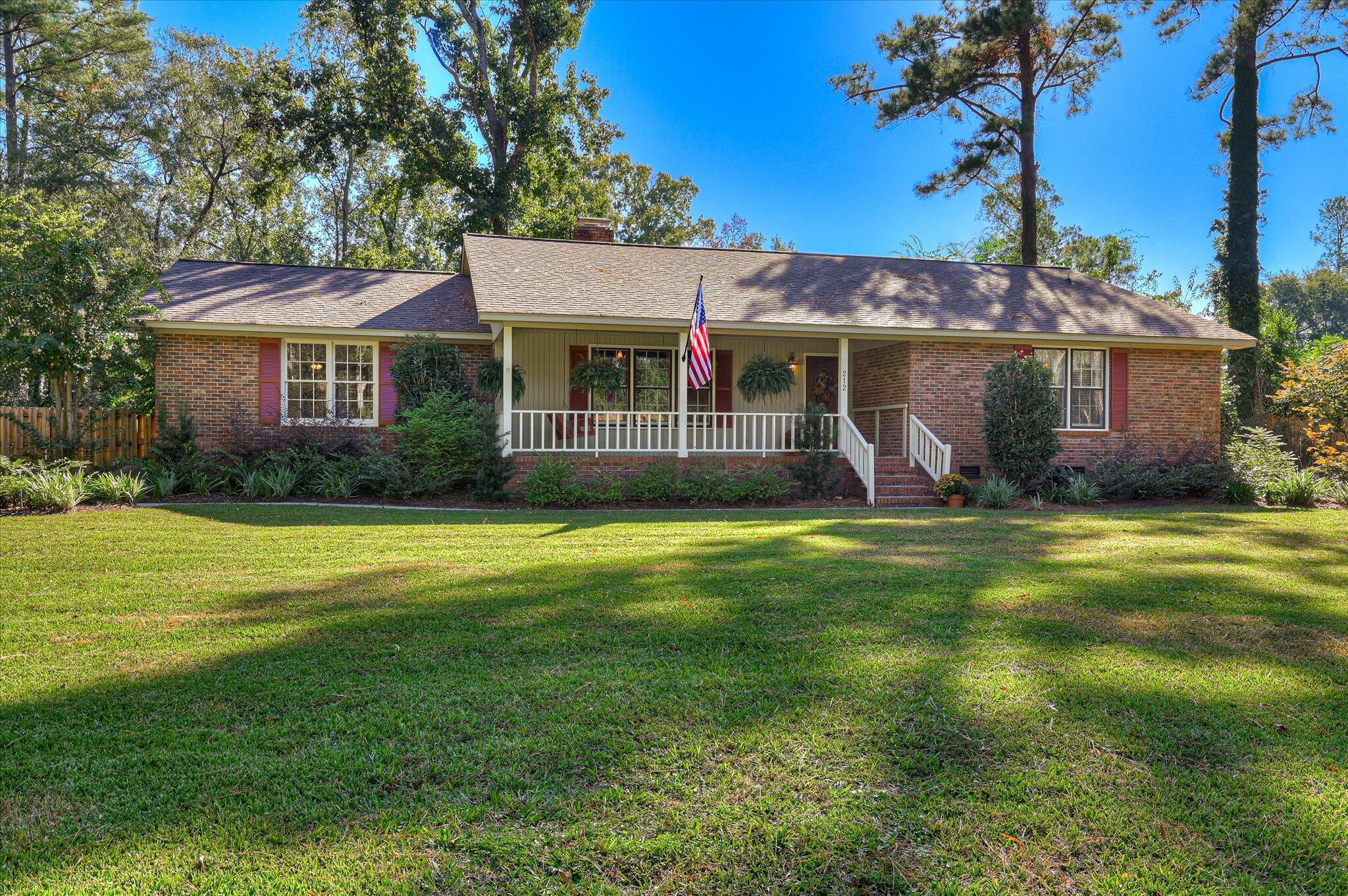 212 Oak Lane