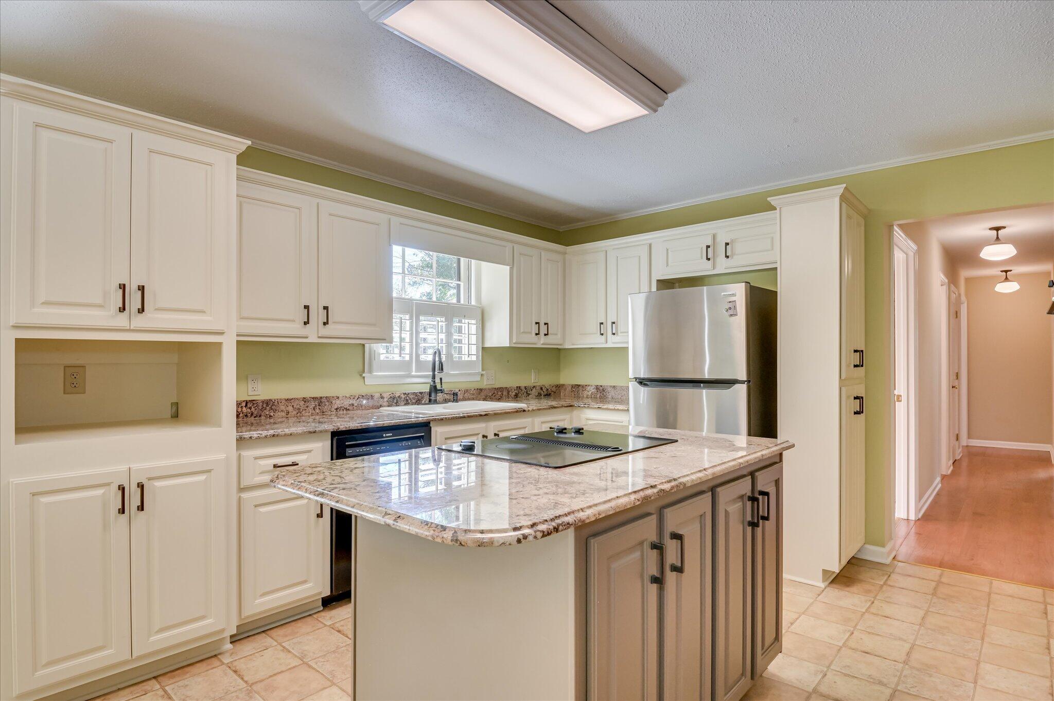 212 Oak Lane