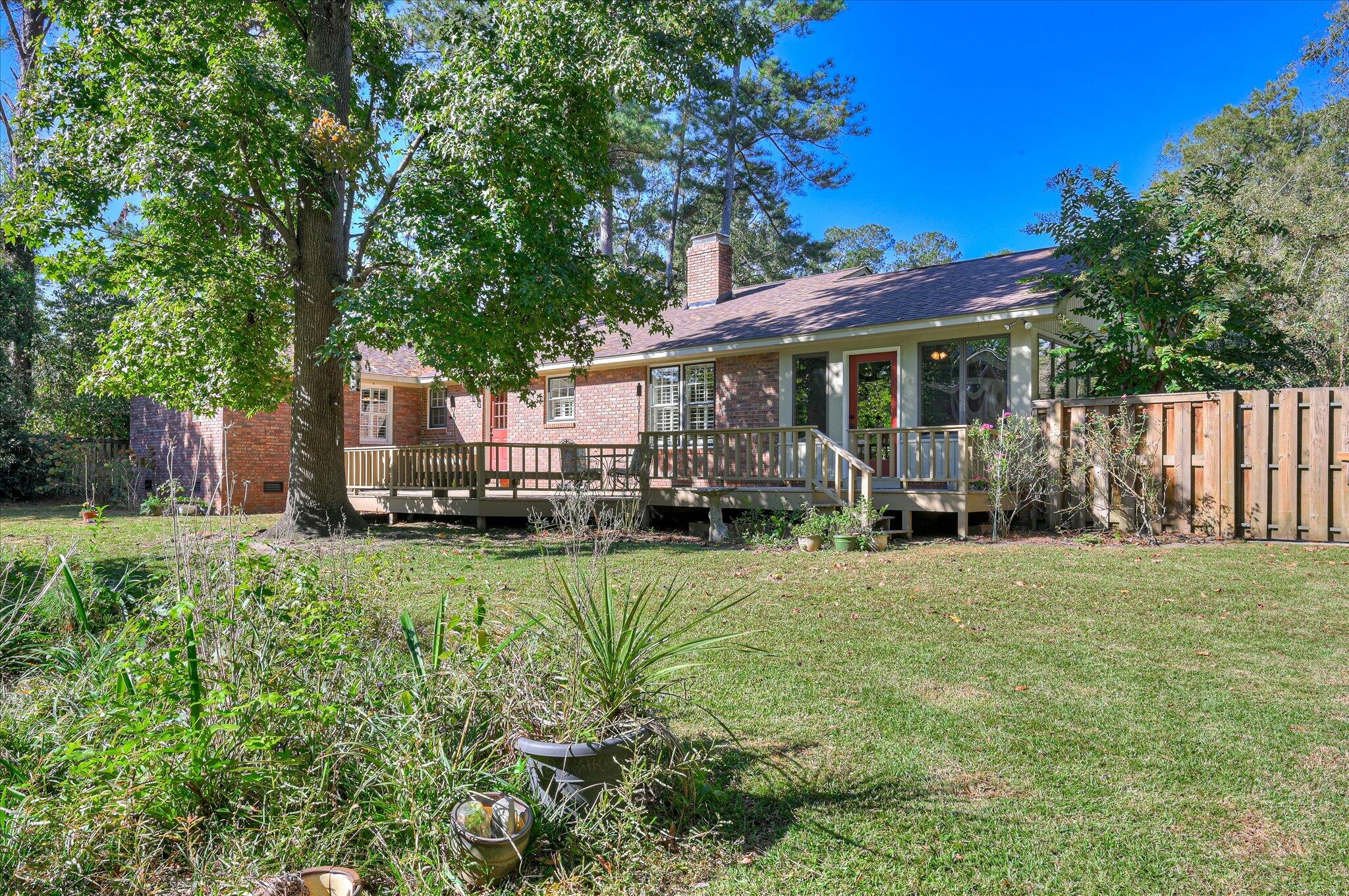 212 Oak Lane