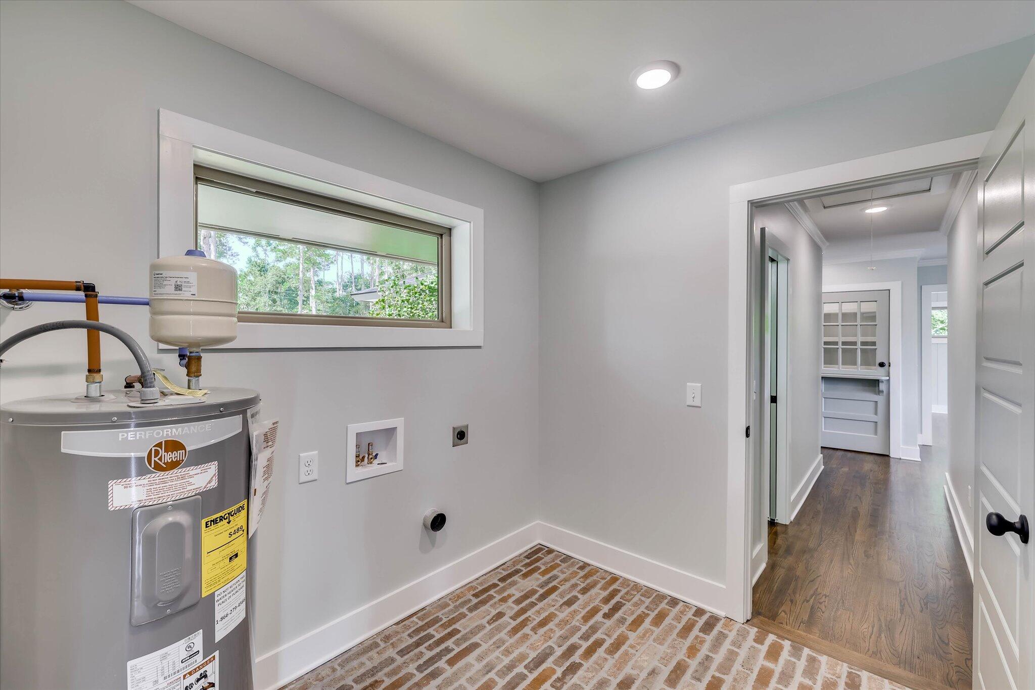 118 Lake Bluff Drive