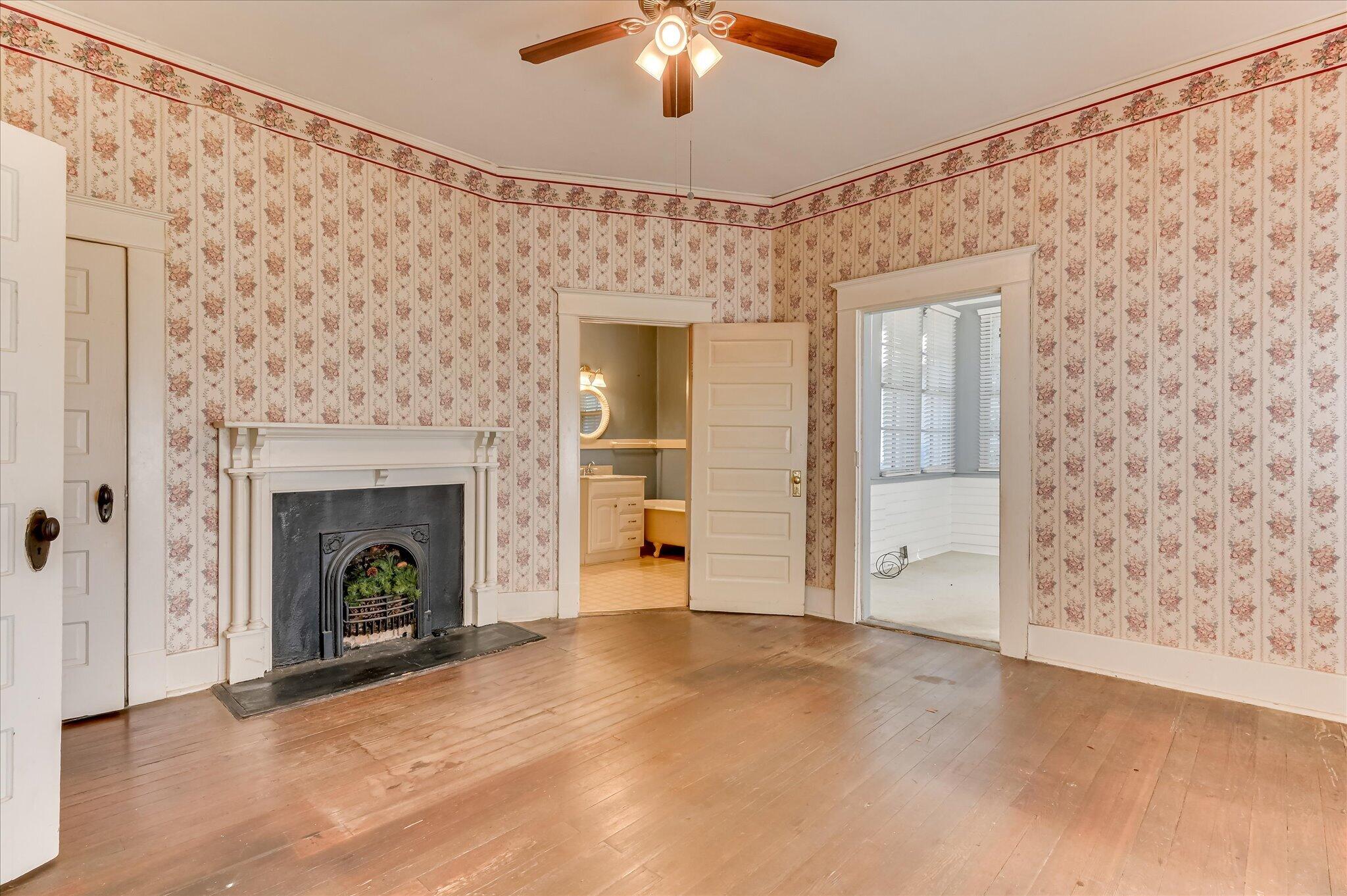 110 E 8th Street