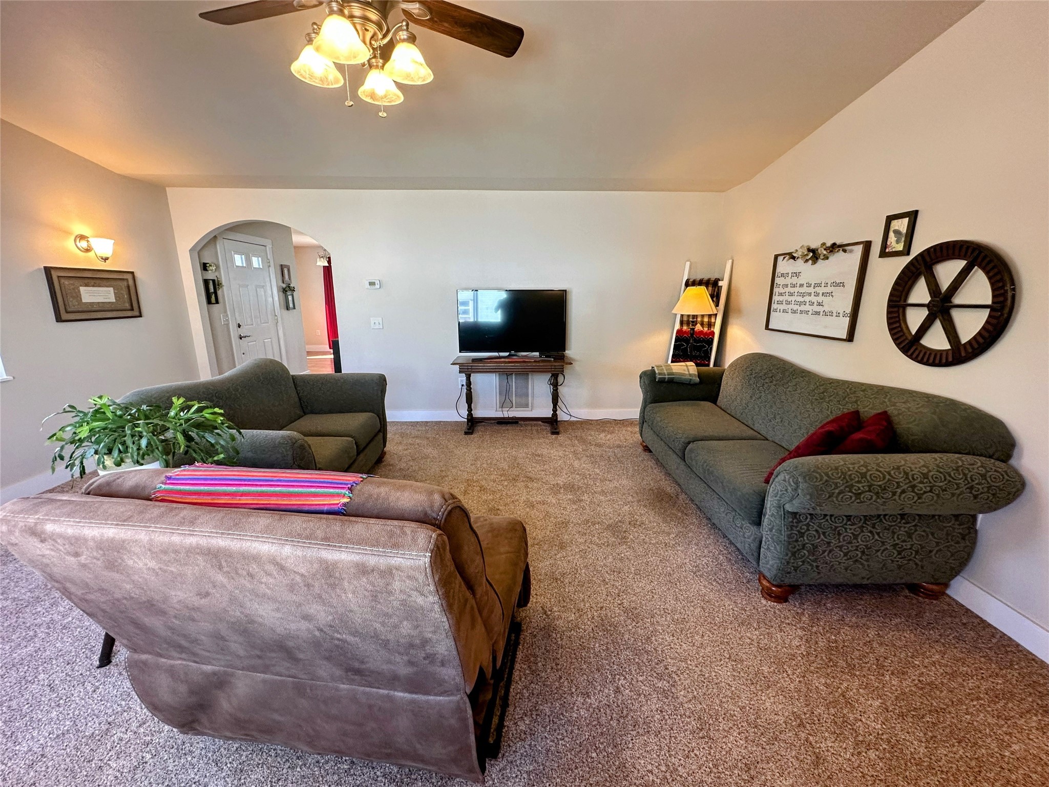 401 S Hubbard Street