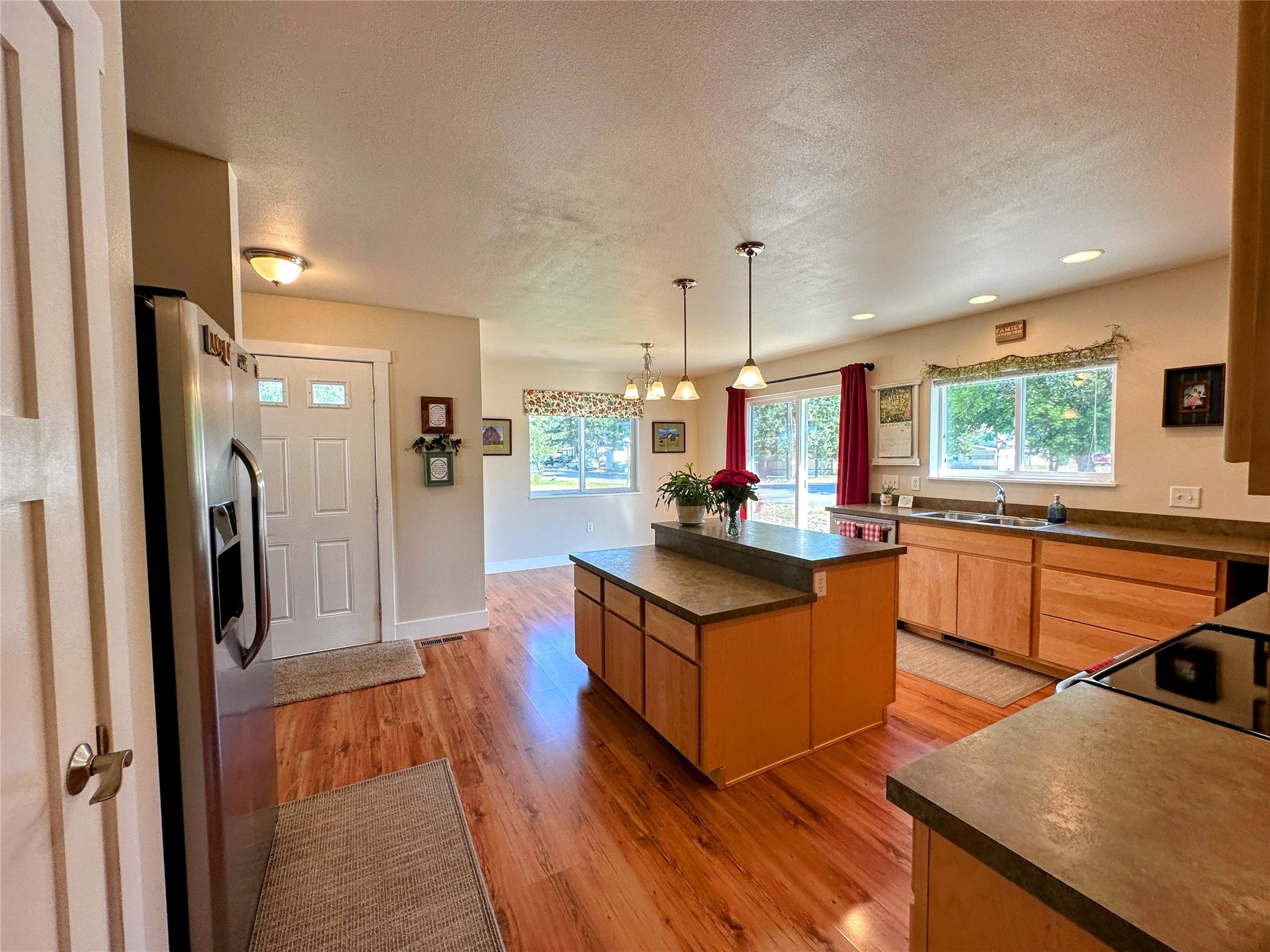 401 S Hubbard Street