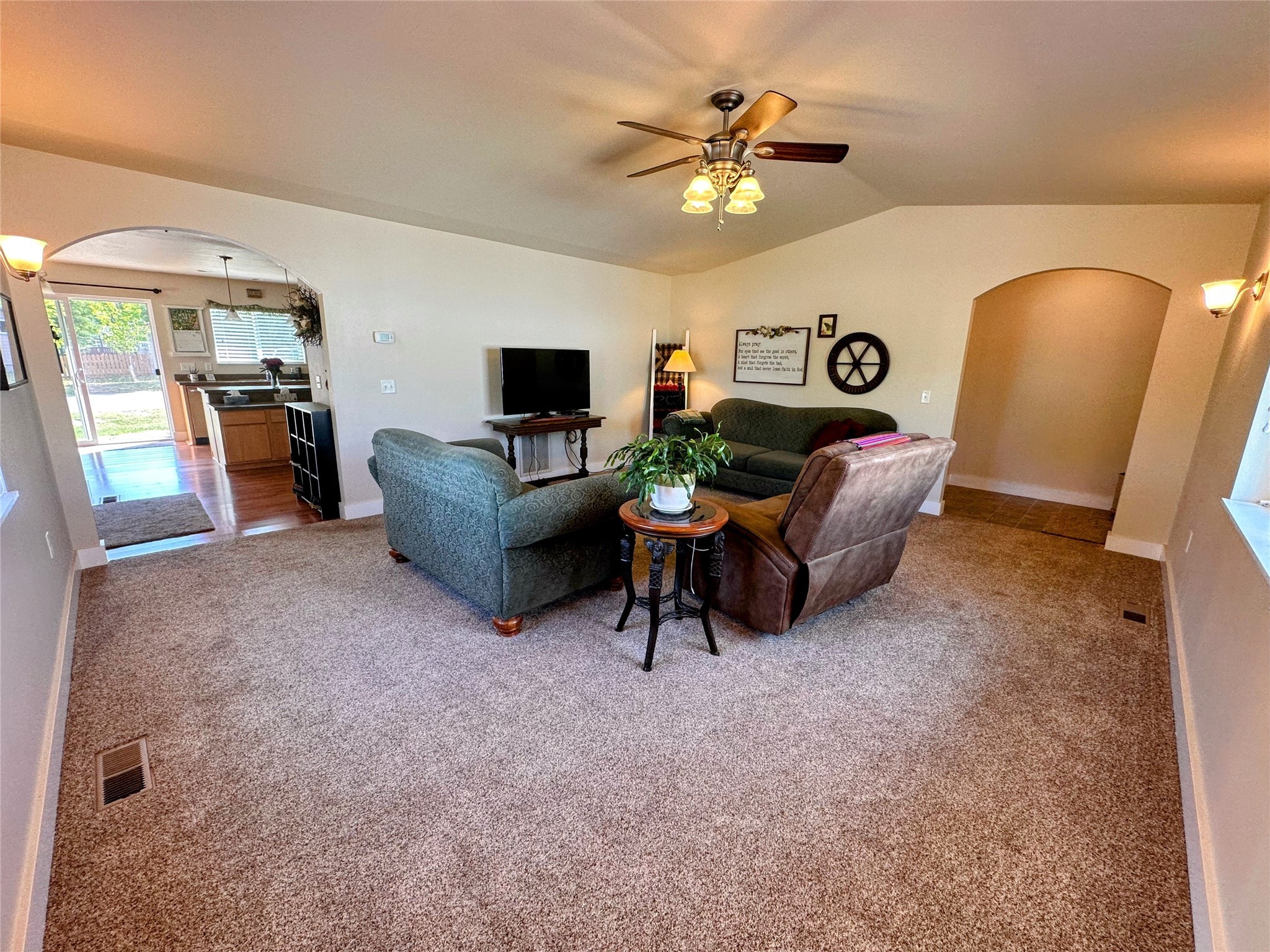 401 S Hubbard Street