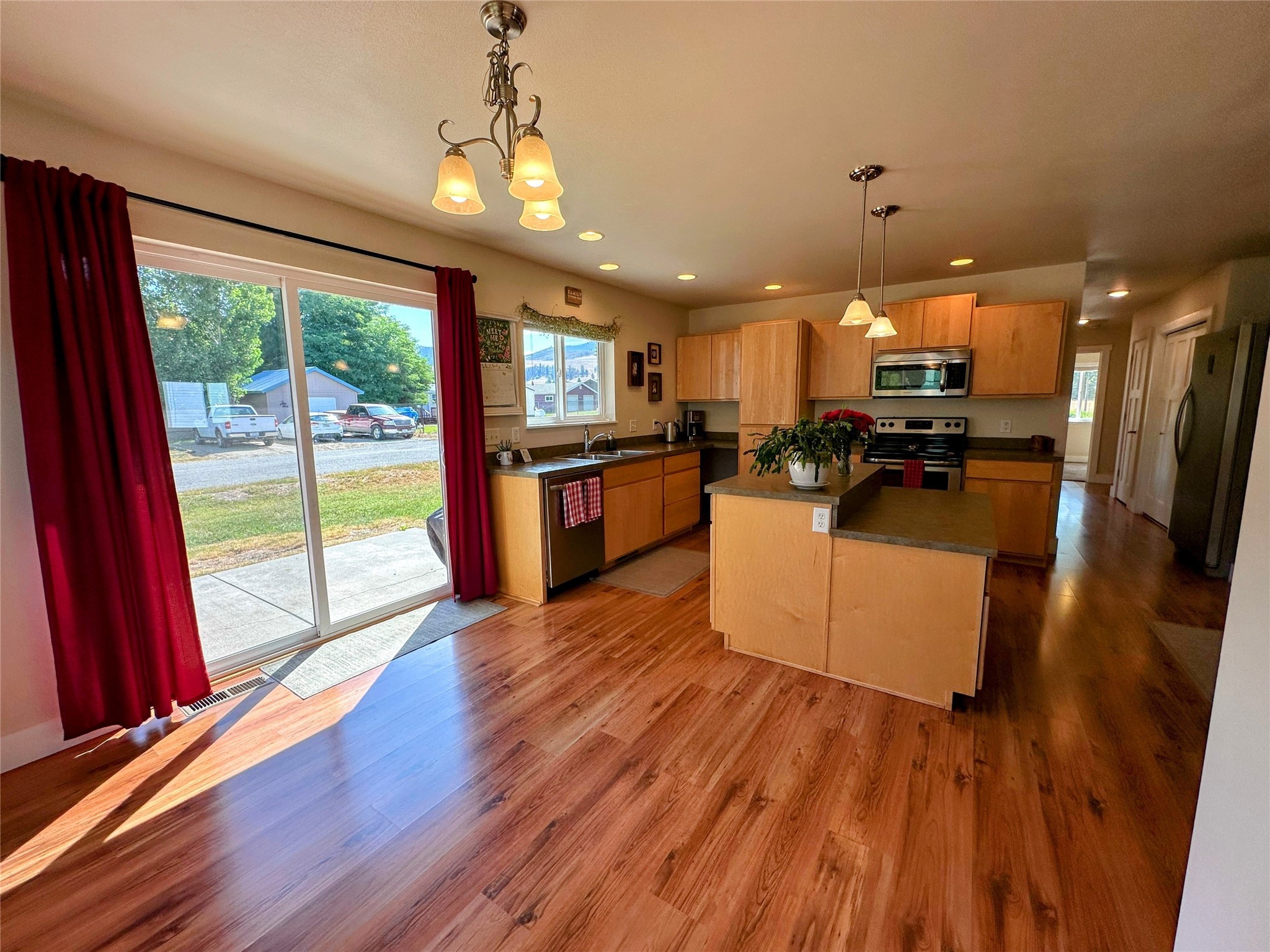 401 S Hubbard Street