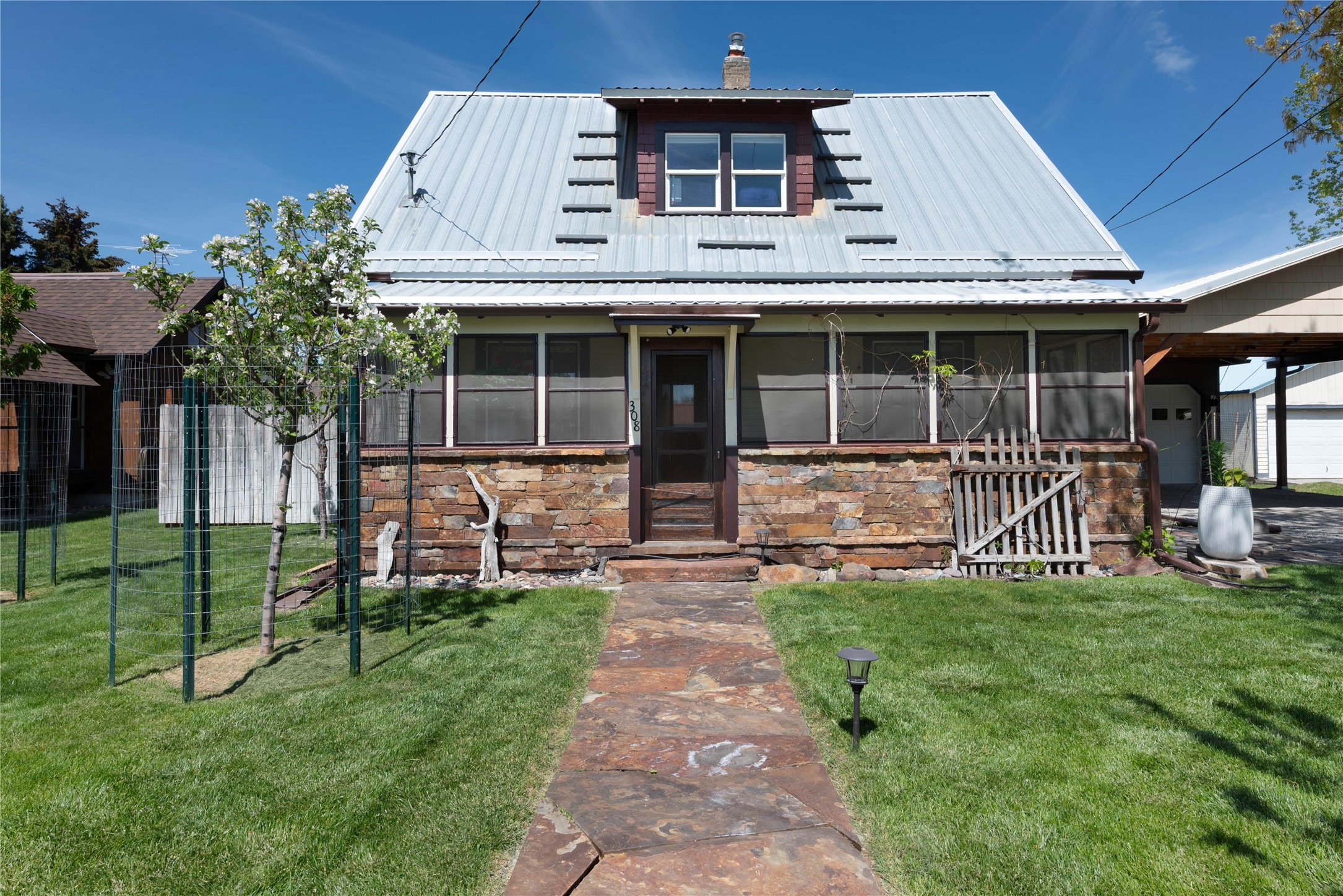 308 Walnut Street