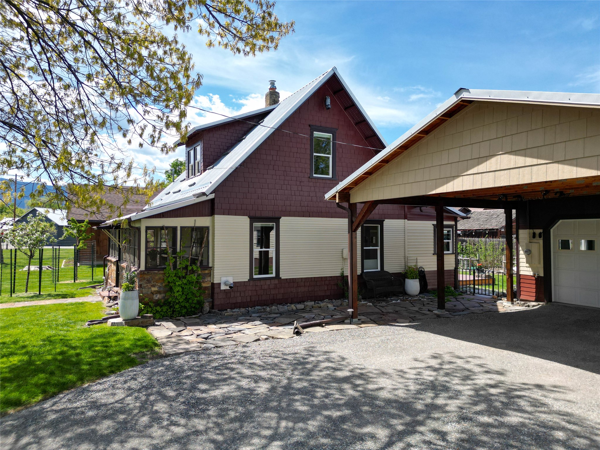 308 Walnut Street