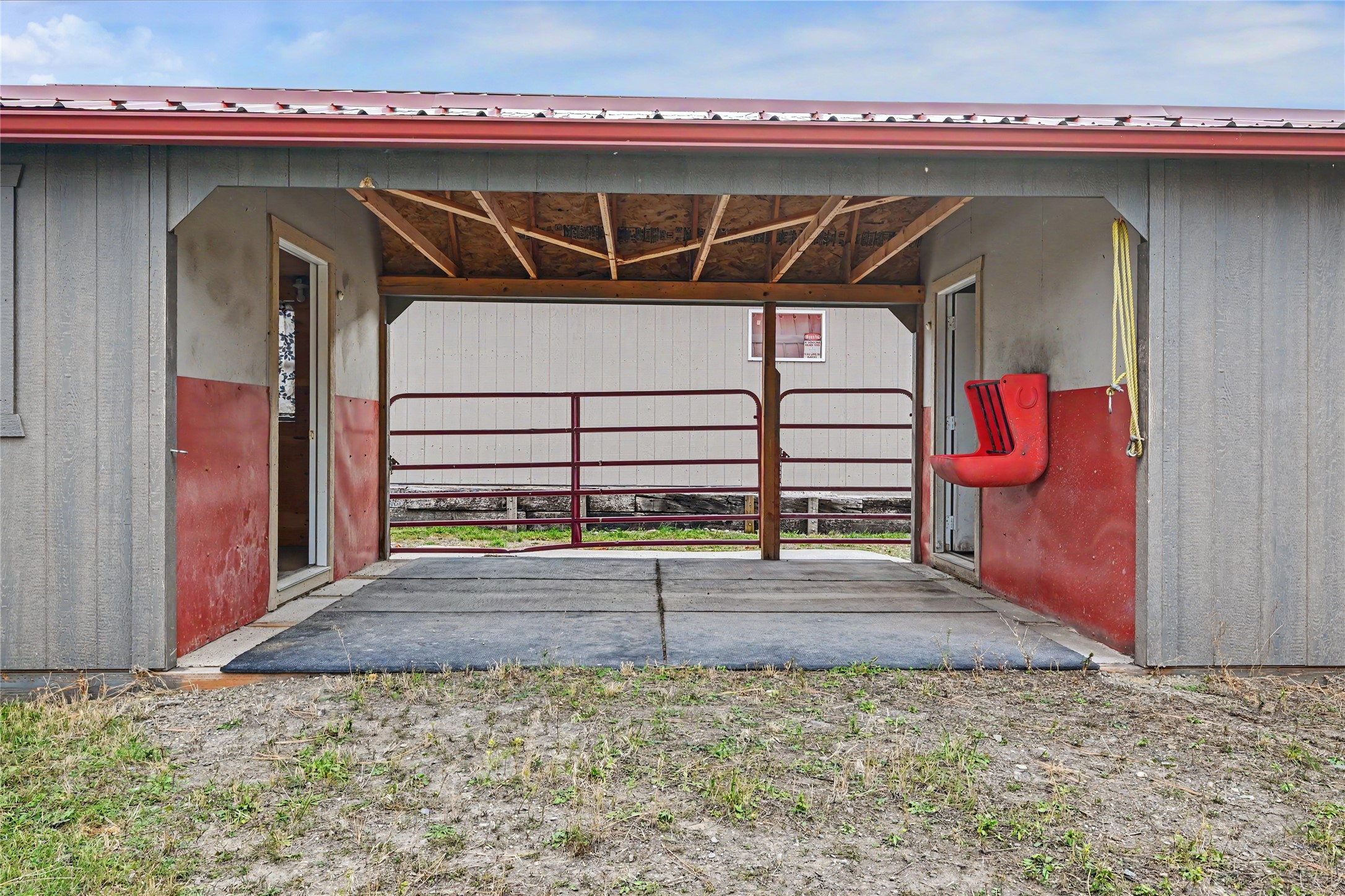 422 River Road E